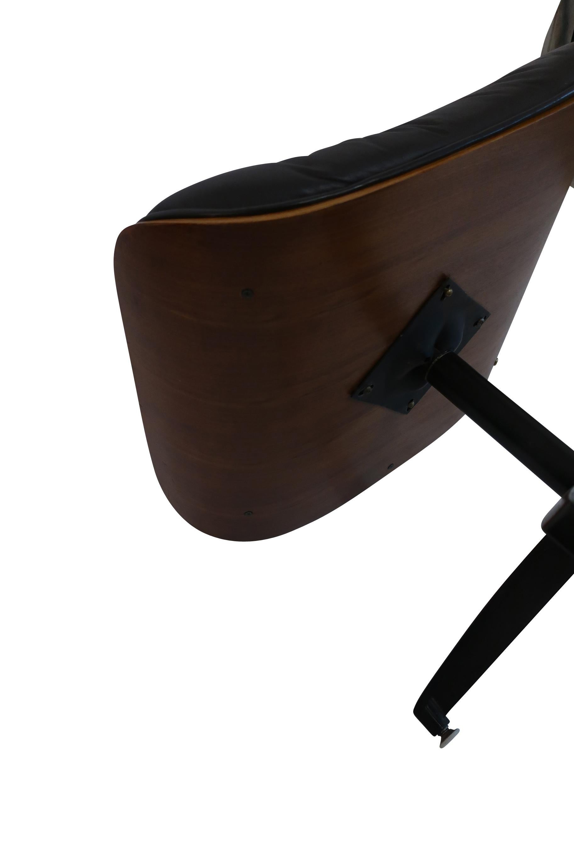 Chaise longue en cuir noir noyer Plycraft Design/One par George Mulhauser  en vente 7