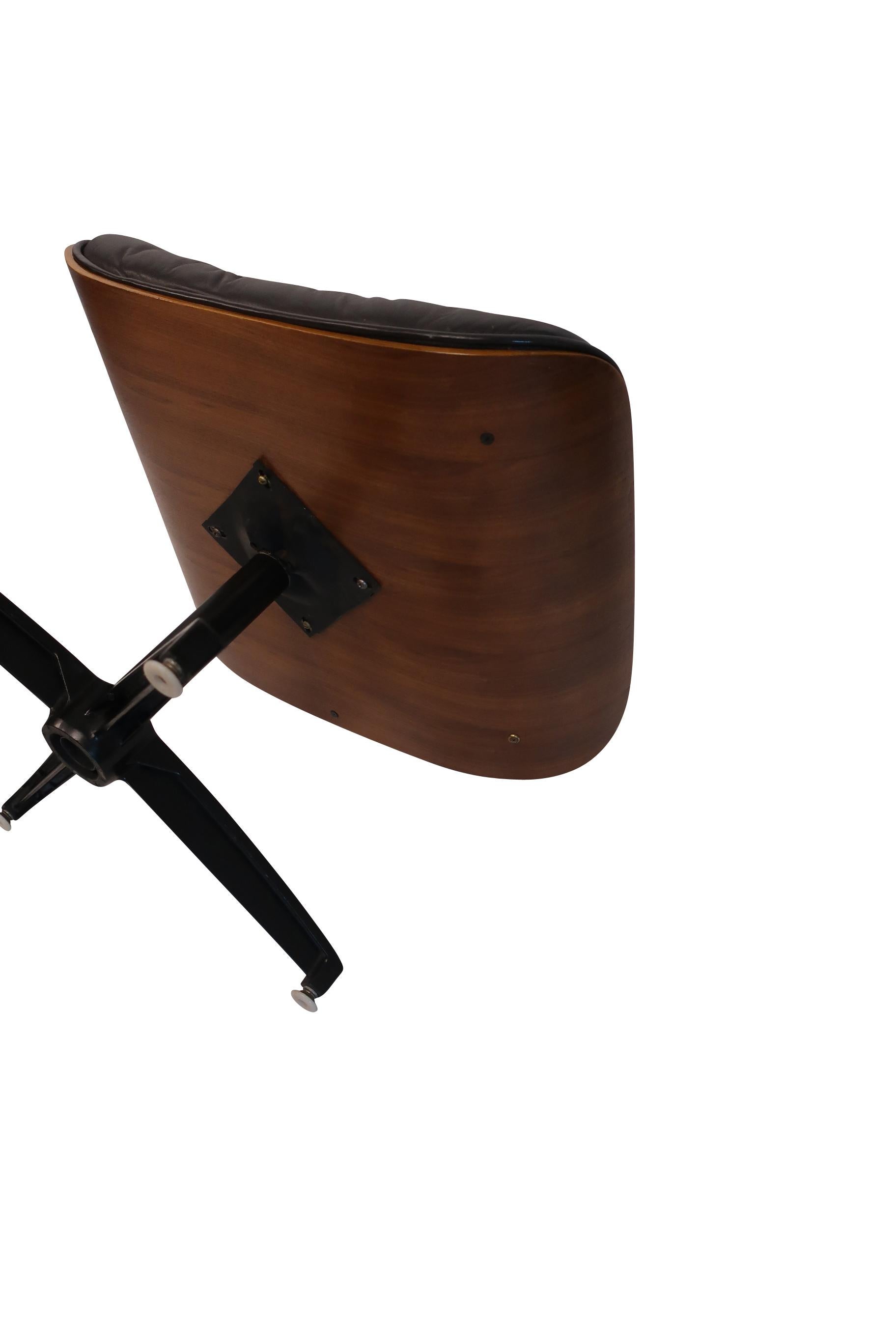Chaise longue en cuir noir noyer Plycraft Design/One par George Mulhauser  en vente 9