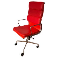 Chaise de bureau à dossier long et à rembourrage souple, style Eames