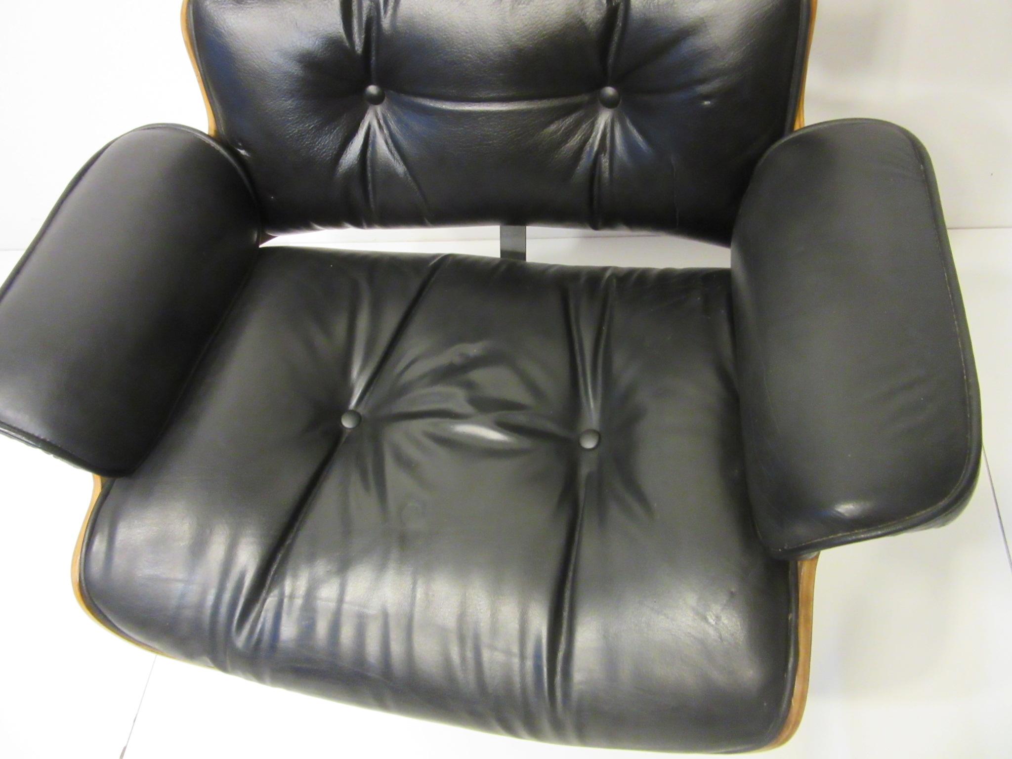 American Eames Styled 670 Walnut / Leather Rolling Desk Lounge Chair by Selig