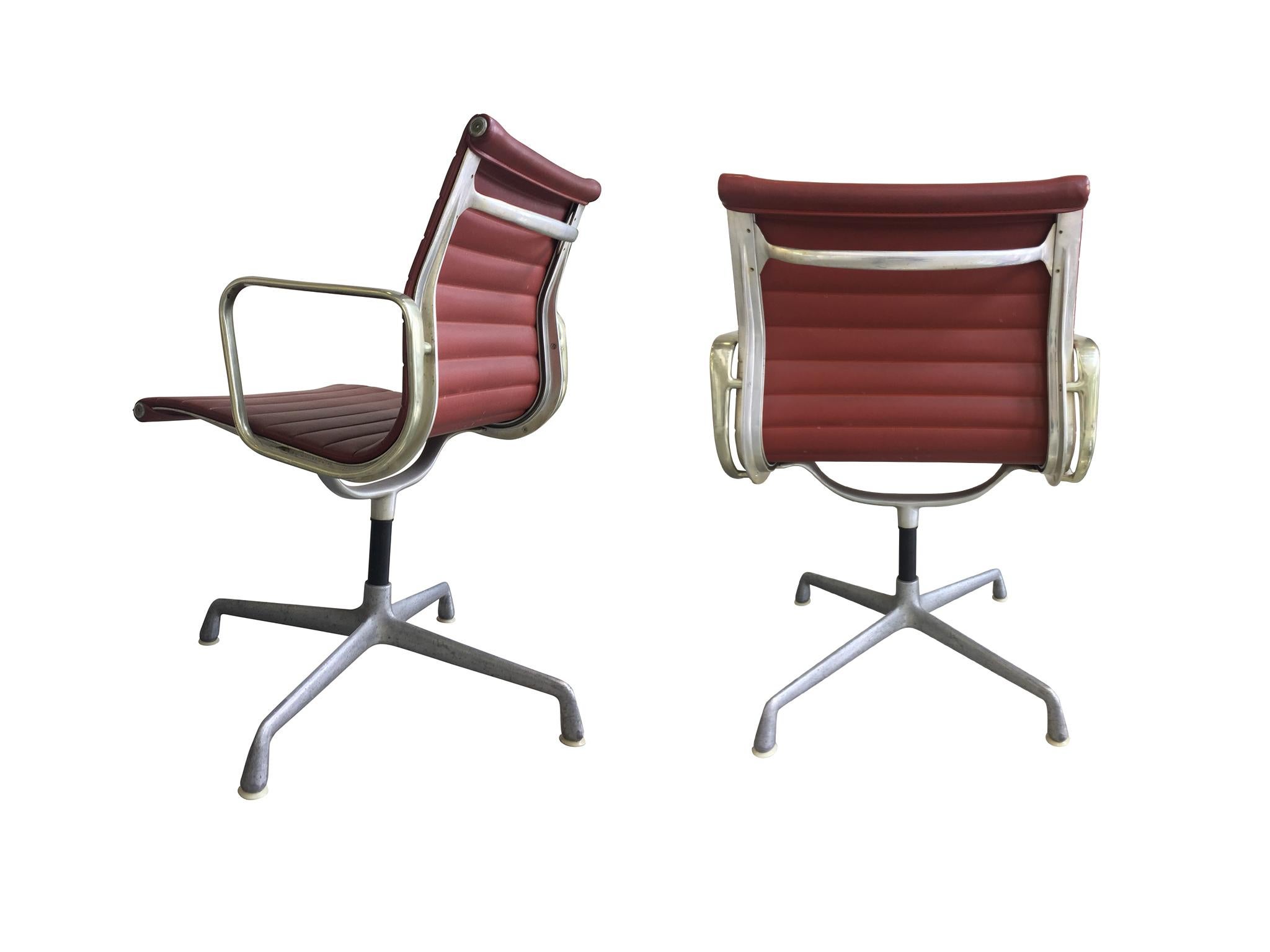 20th Century Eames Swivel Chairs for Herman Miller, a Set of 5