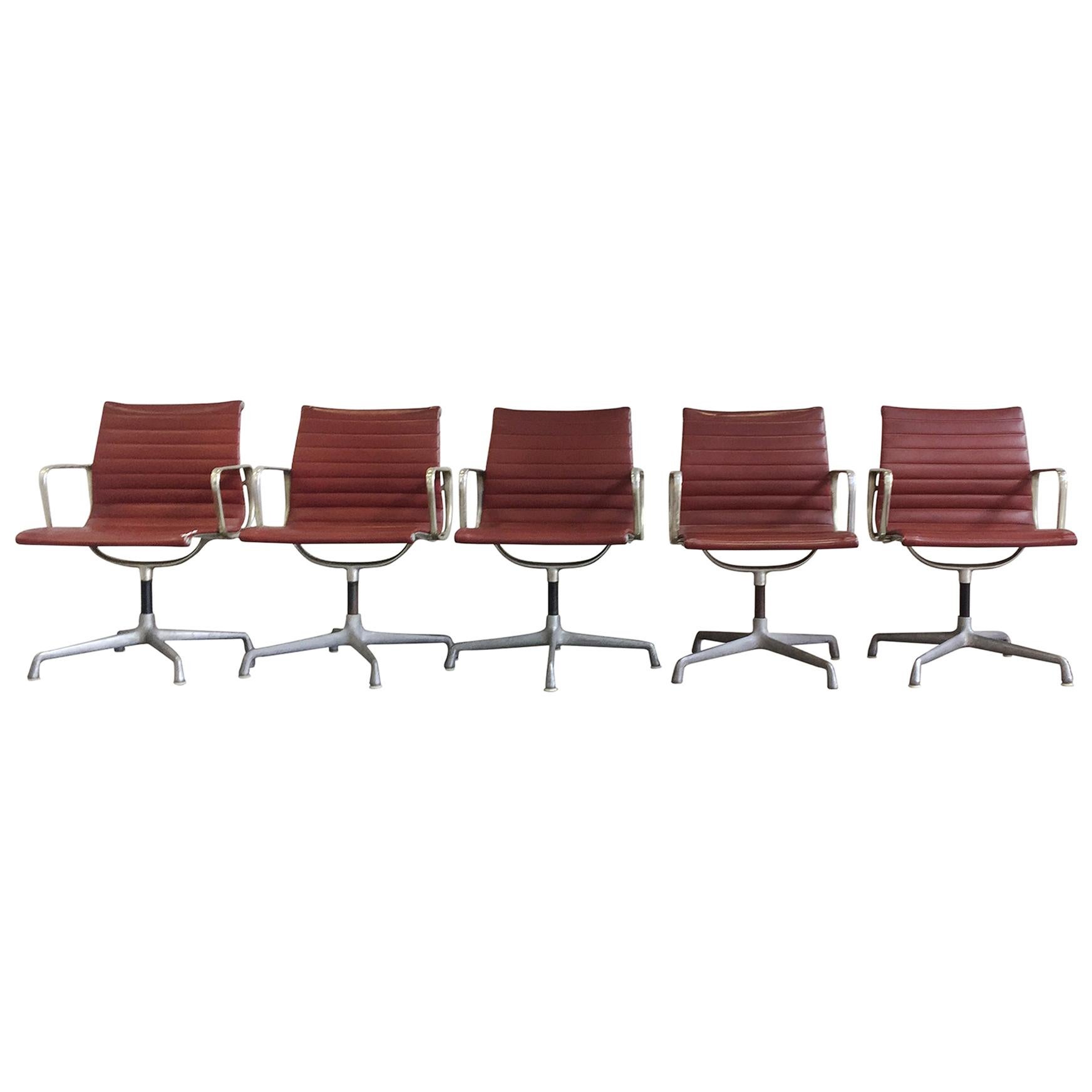 Eames Swivel Chairs for Herman Miller, a Set of 5