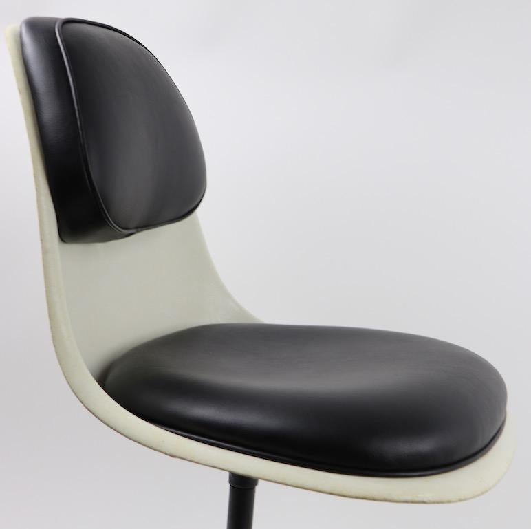 American Eames Swivel Desk Chair with attached Pad Upholstery