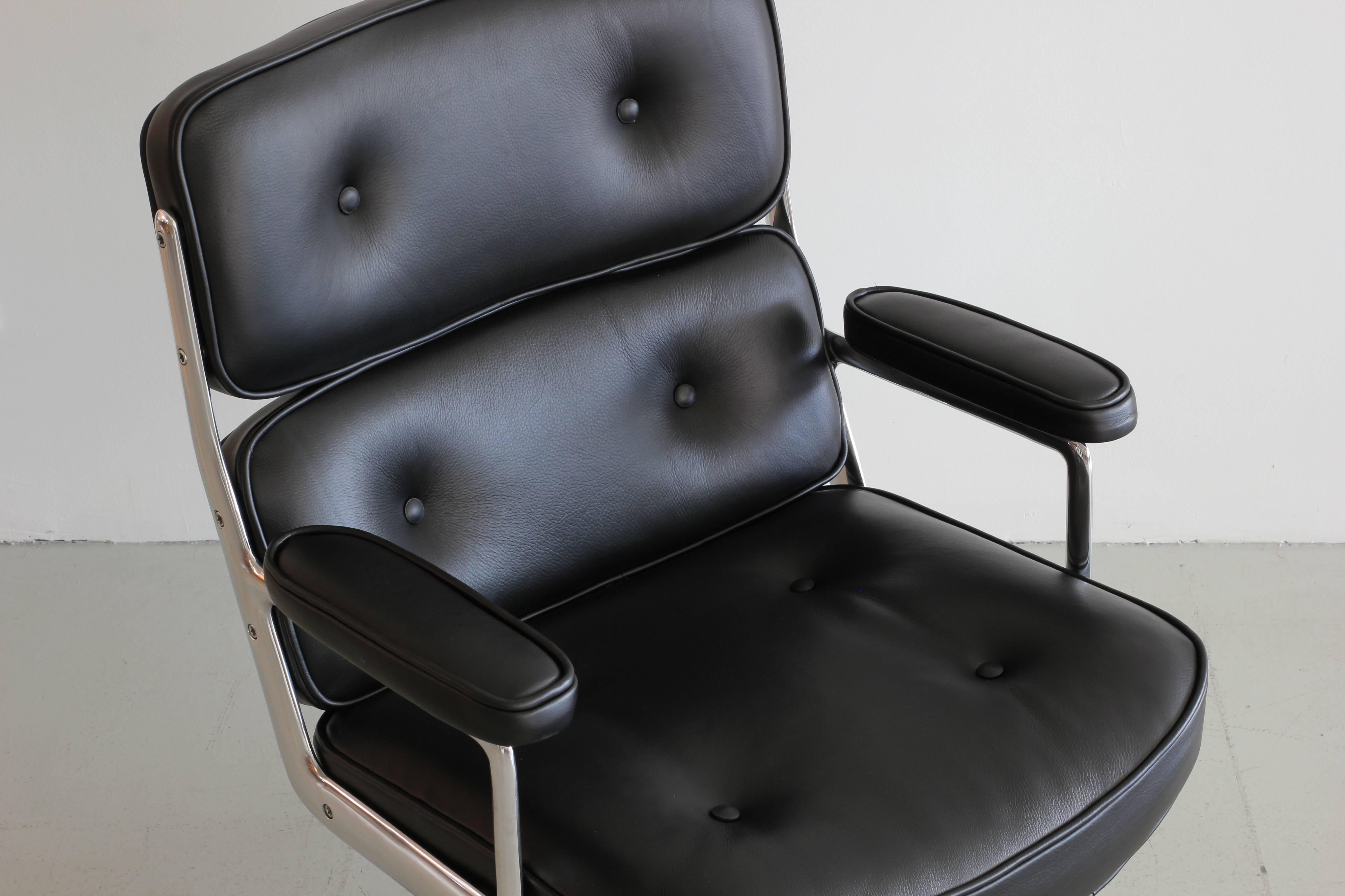 20th Century Eames Time Life Chair