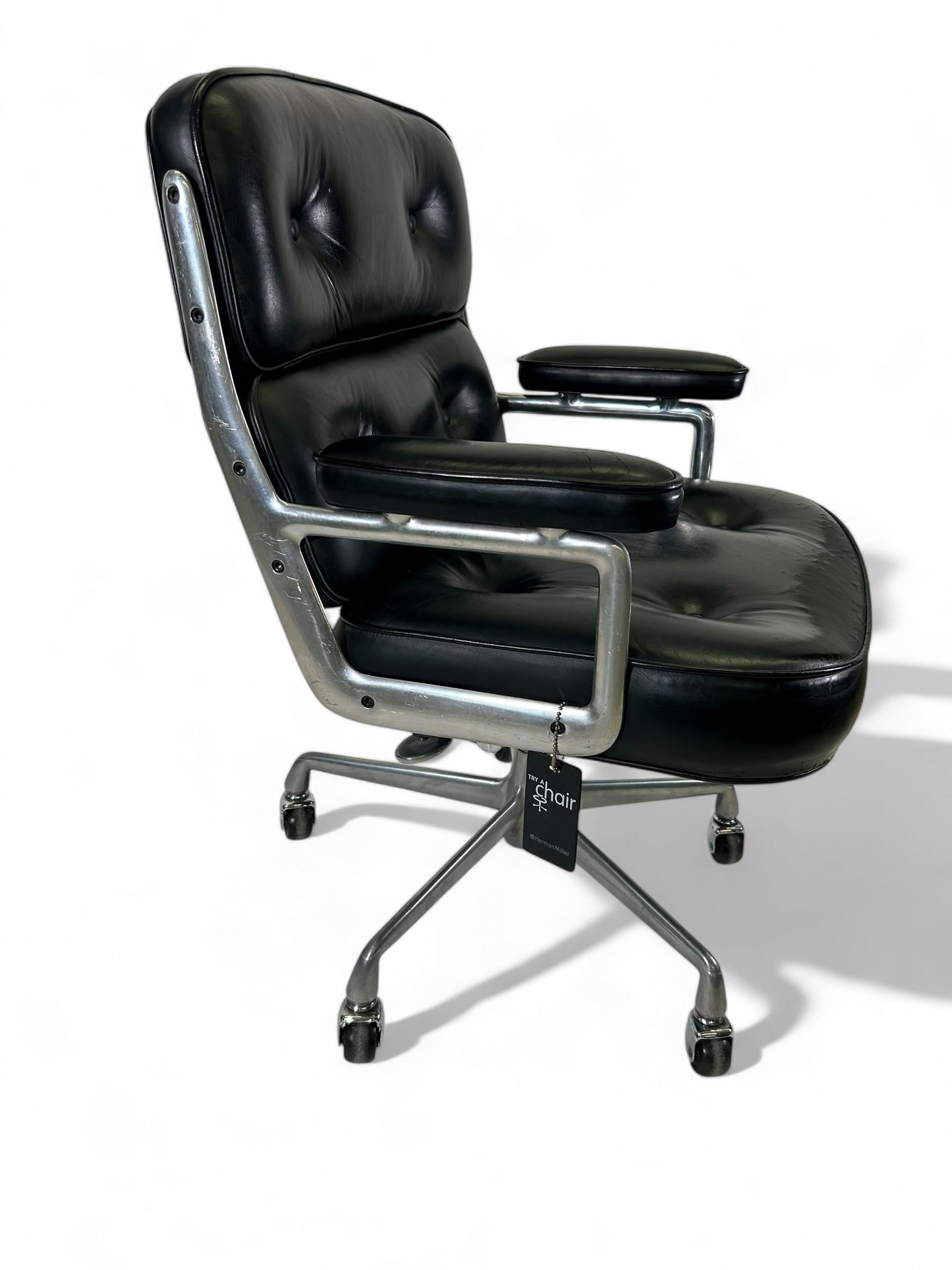 Mid-Century Modern Eames Time Life Chair in Black Leather for Herman Miller, 1980s USA For Sale