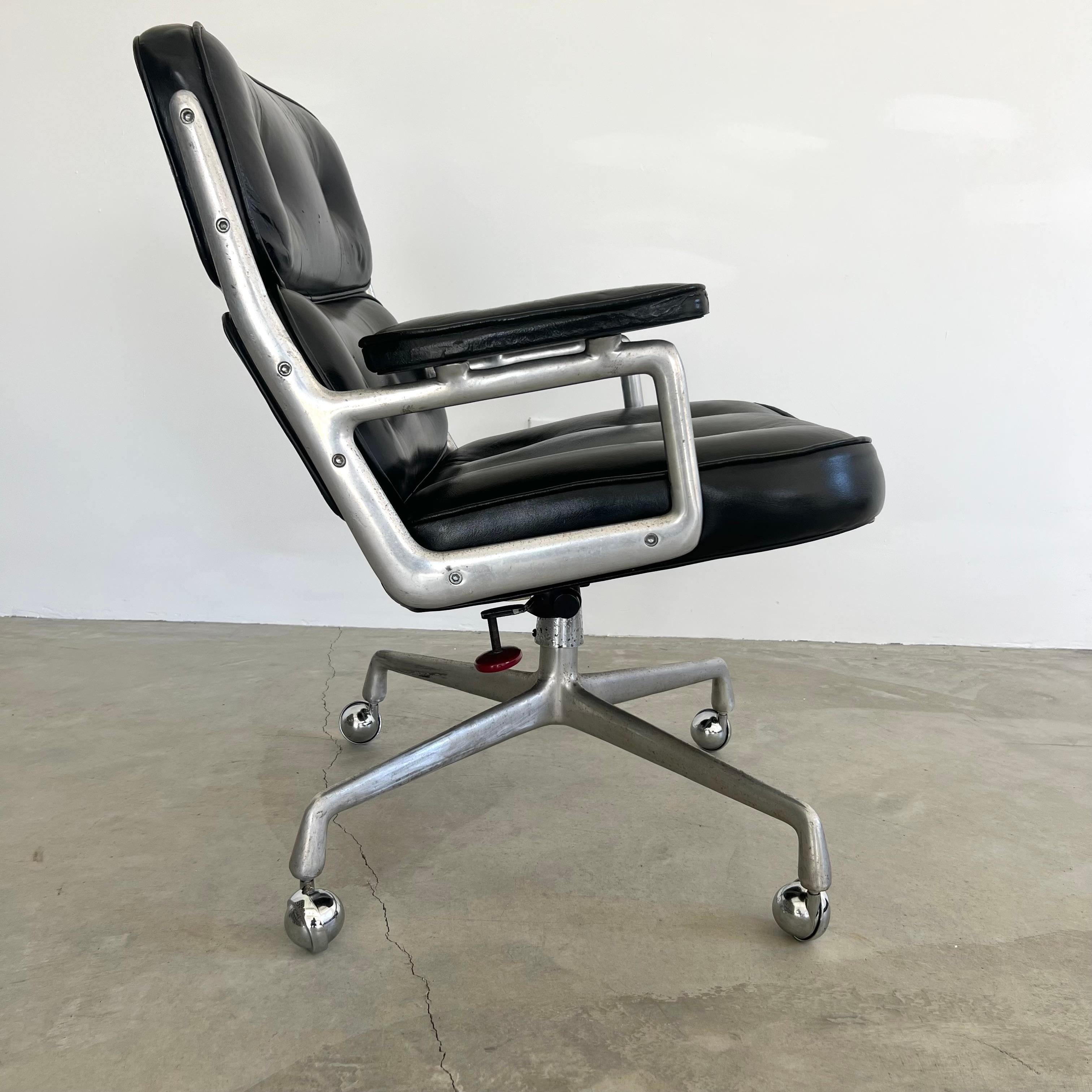American Eames Time Life Chair in Black Leather for Herman Miller, 1980s USA For Sale
