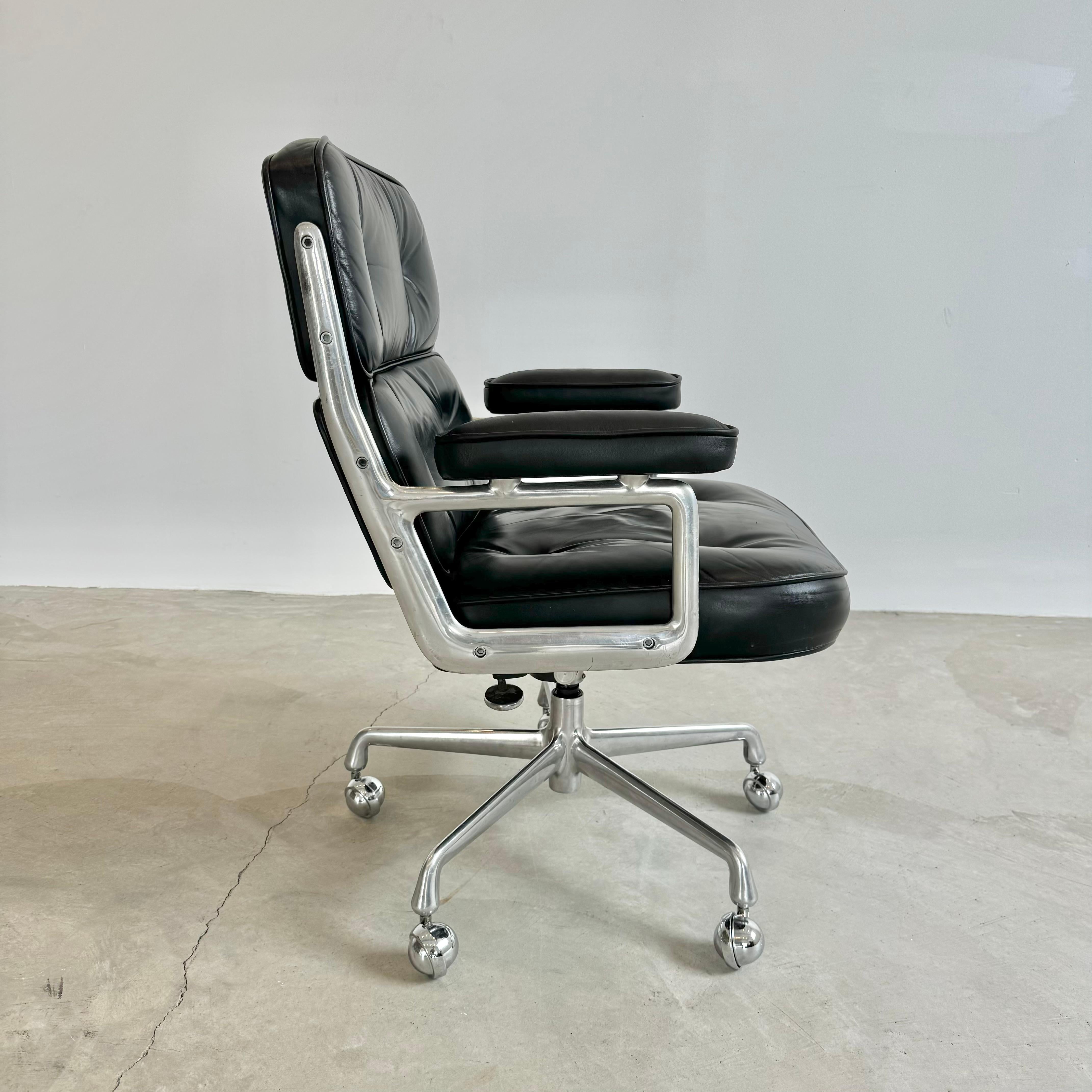 Silla Eames Time Life de cuero negro para Herman Miller, años 1980 EE.UU. Estadounidense