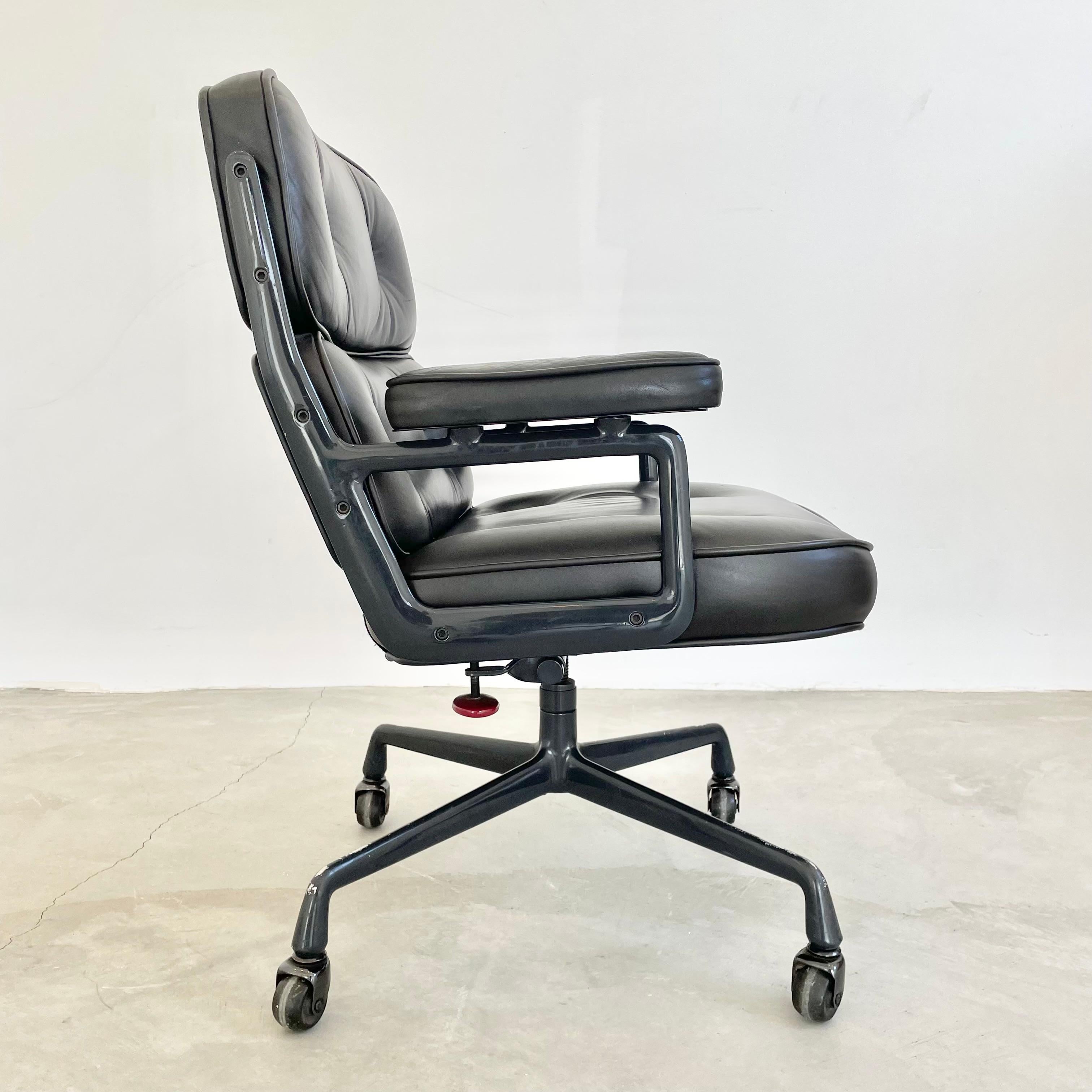 Mid-Century Modern Eames Time Life Chair in Black Leather for Herman Miller, 1984 USA