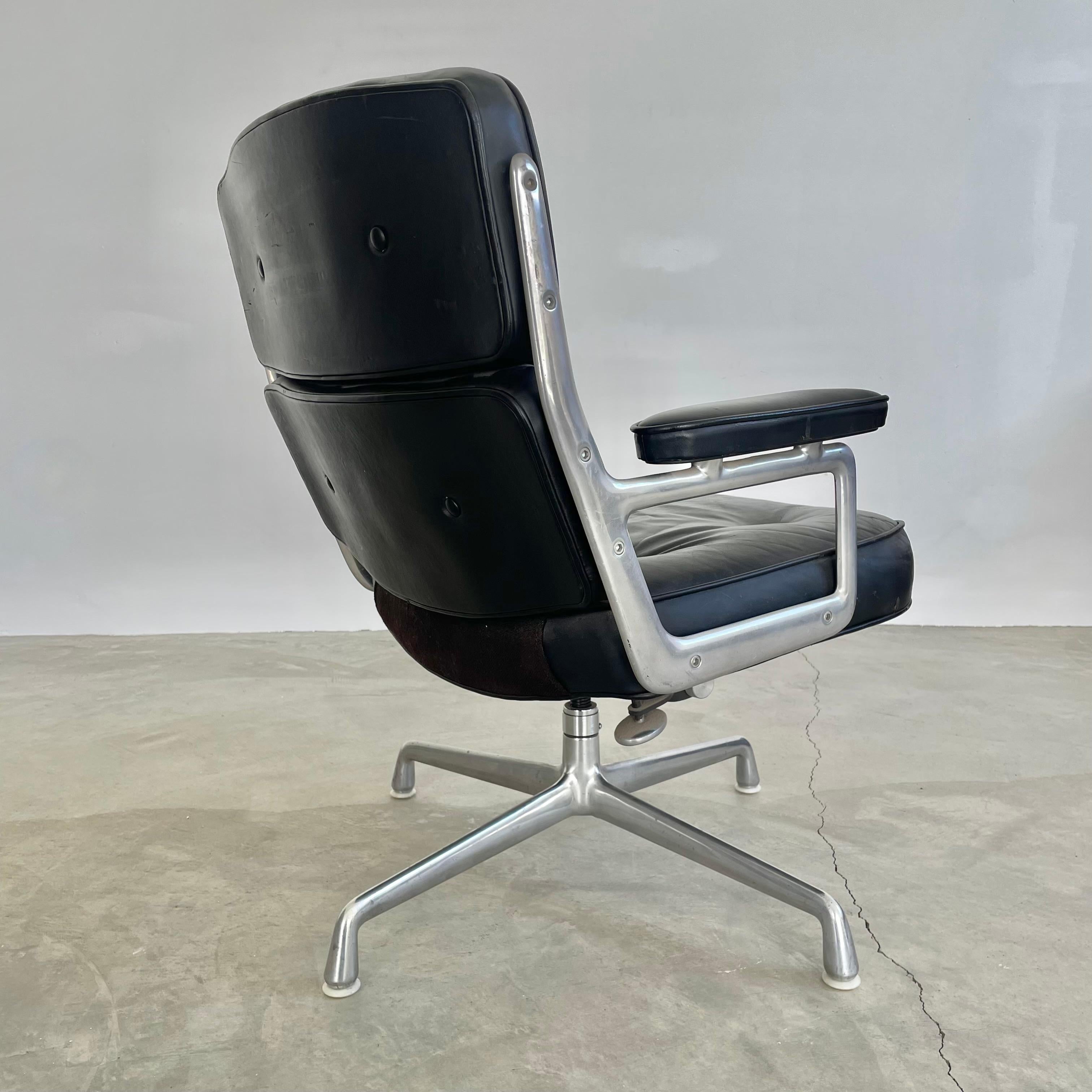Eames Time Life Chair in Black Leather for Herman Miller, 1990s USA In Good Condition In Los Angeles, CA