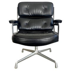 Eames Time Life Stuhl aus schwarzem Leder für Herman Miller, 1990er Jahre, USA