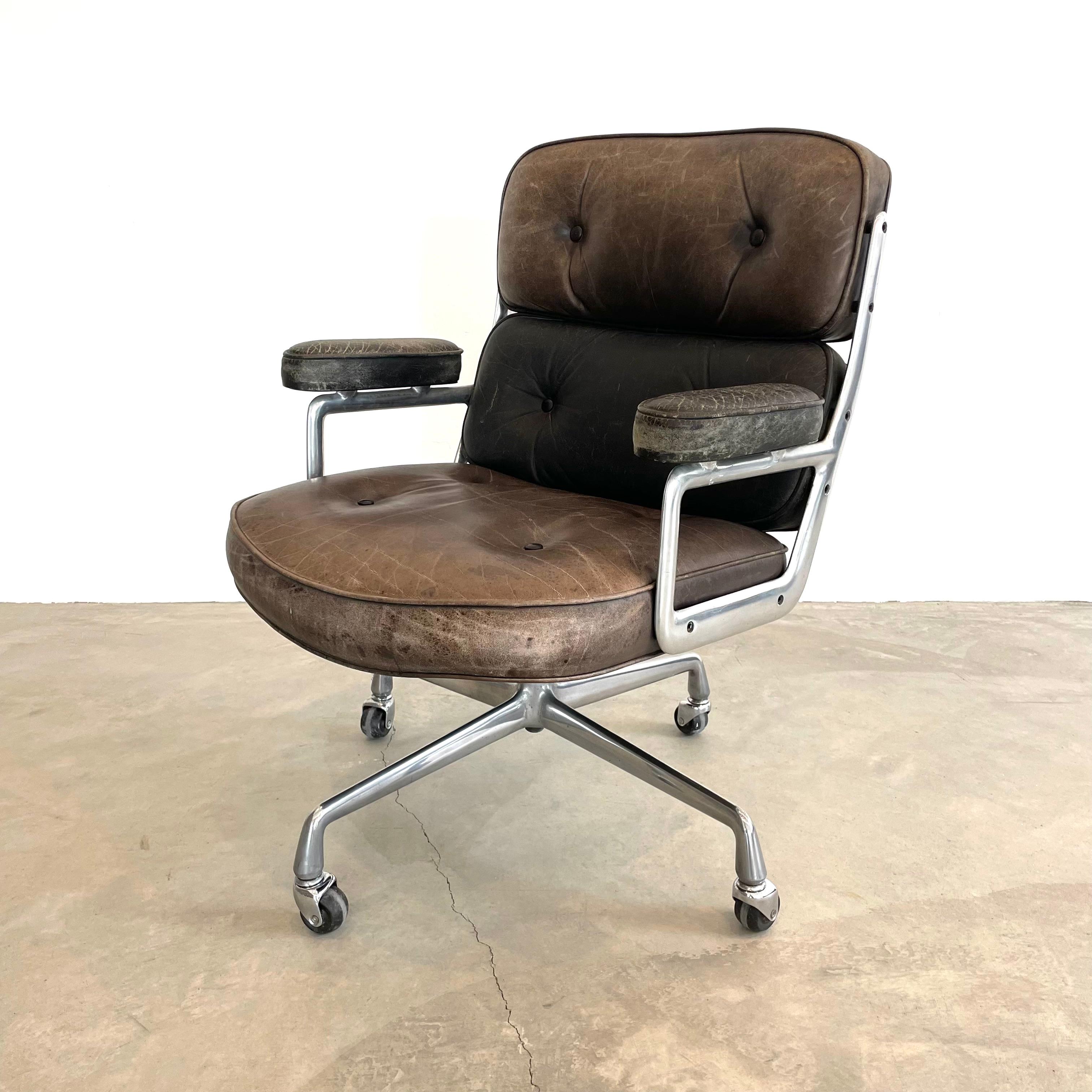 Mid-Century Modern Eames Time Life Chair in Brown and Black Leather for Herman Miller, 1984 USA