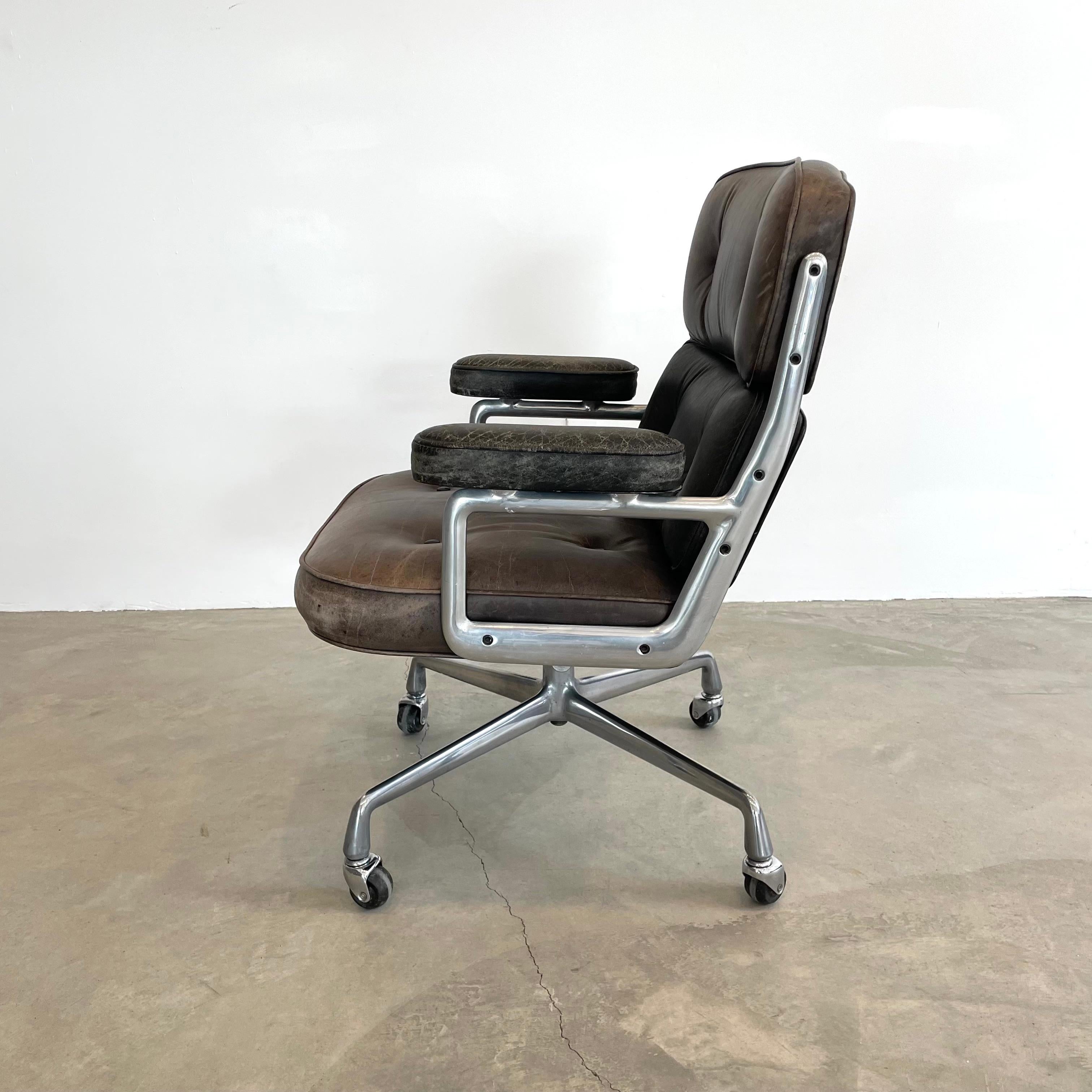 American Eames Time Life Chair in Brown and Black Leather for Herman Miller, 1984 USA