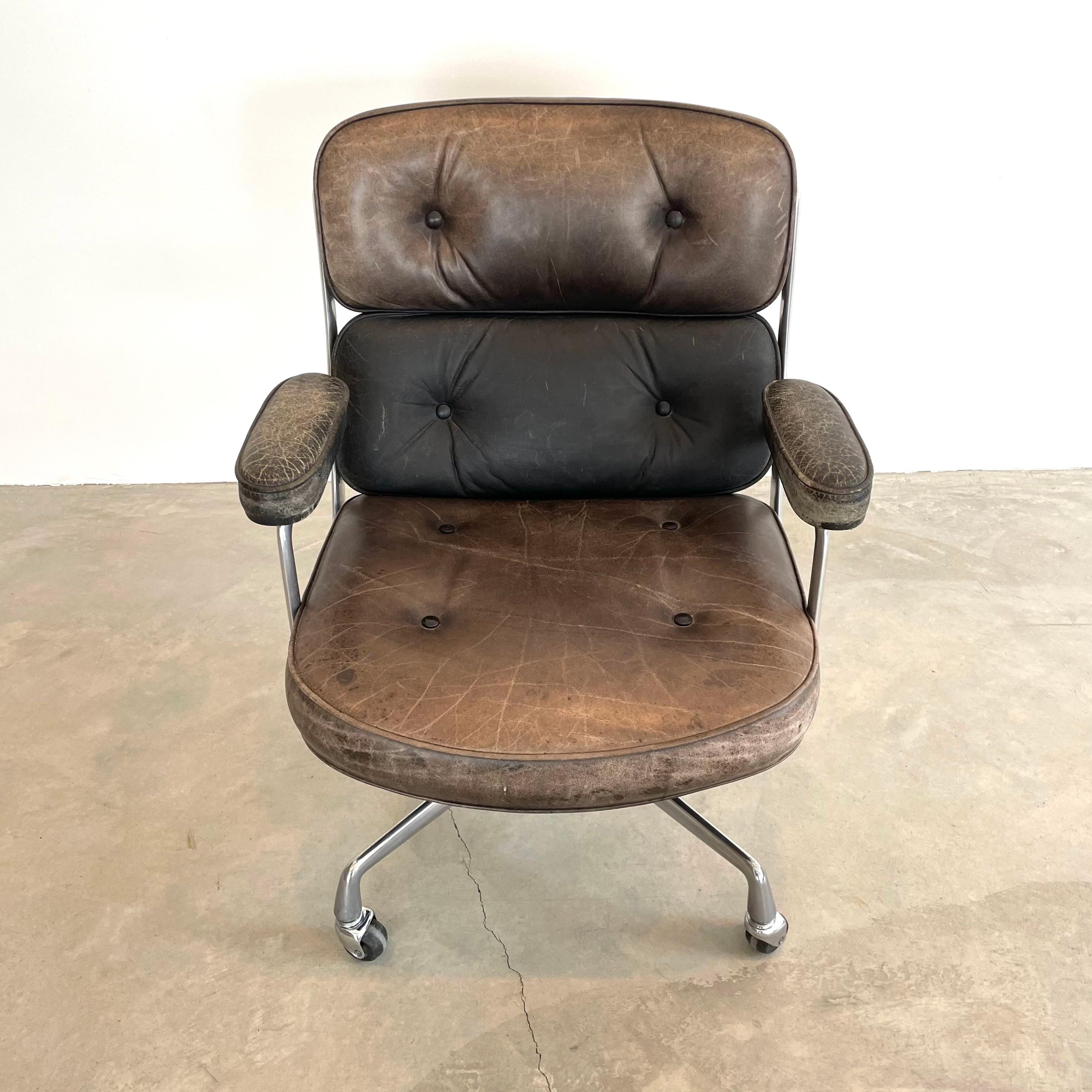 Eames Time Life Chair in Brown and Black Leather for Herman Miller, 1984 USA In Good Condition In Los Angeles, CA