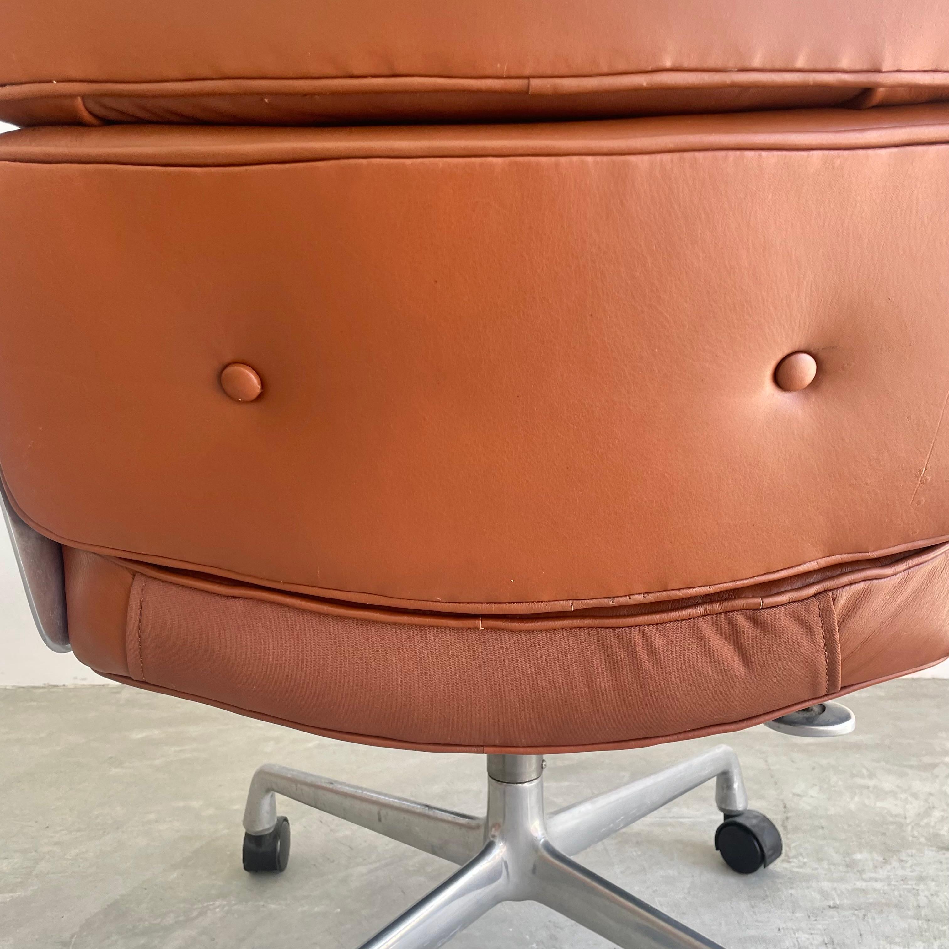 Eames Time Life Chair in Brown Leather for Herman Miller, 1984 USA For Sale 2