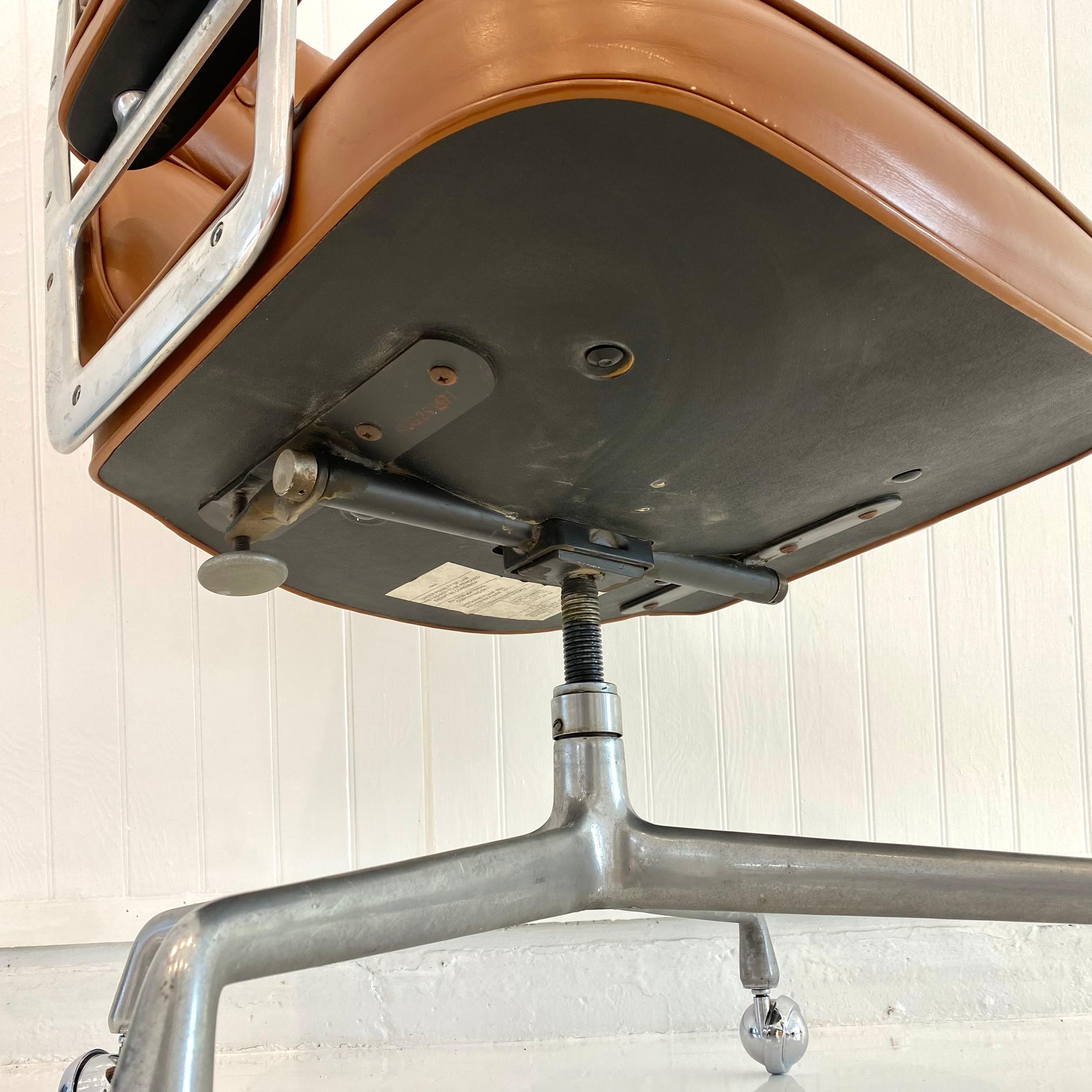 Eames Time Life Chair aus Butterscotch-Leder für Herman Miller, 1977 USA 11