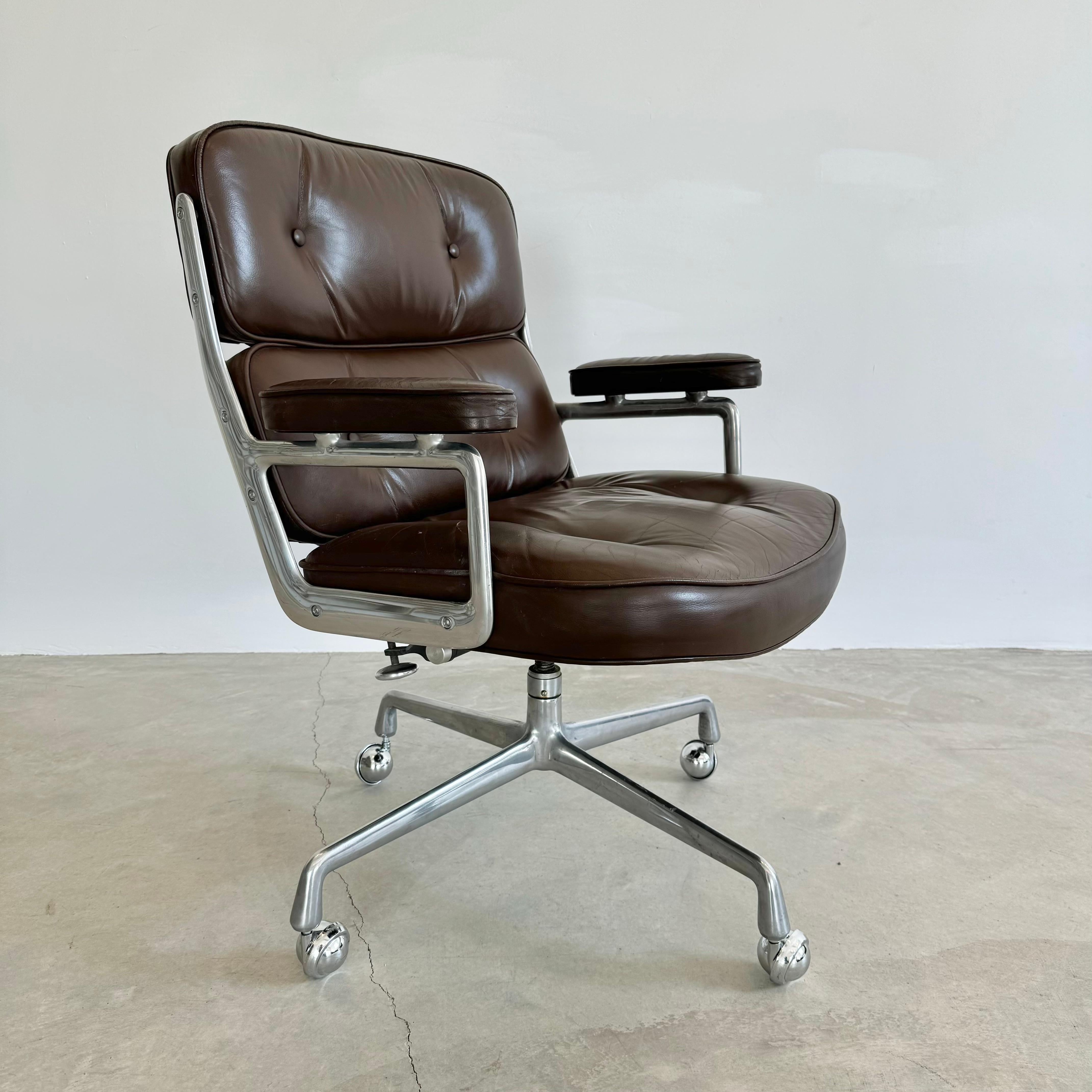Eames Time Life Chair in Chocolate Leather for Herman Miller, 1978 USA For Sale 7