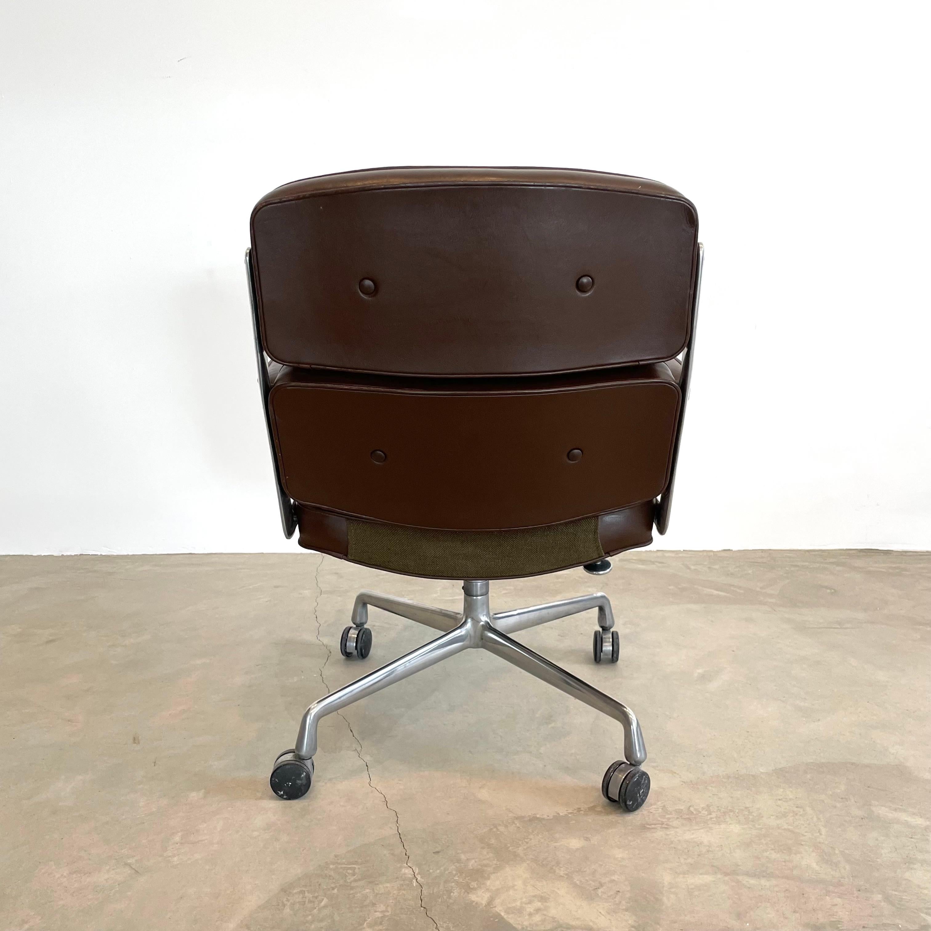 Eames Time Life Chair in Chocolate Leather for Herman Miller, 1978 USA For Sale 9