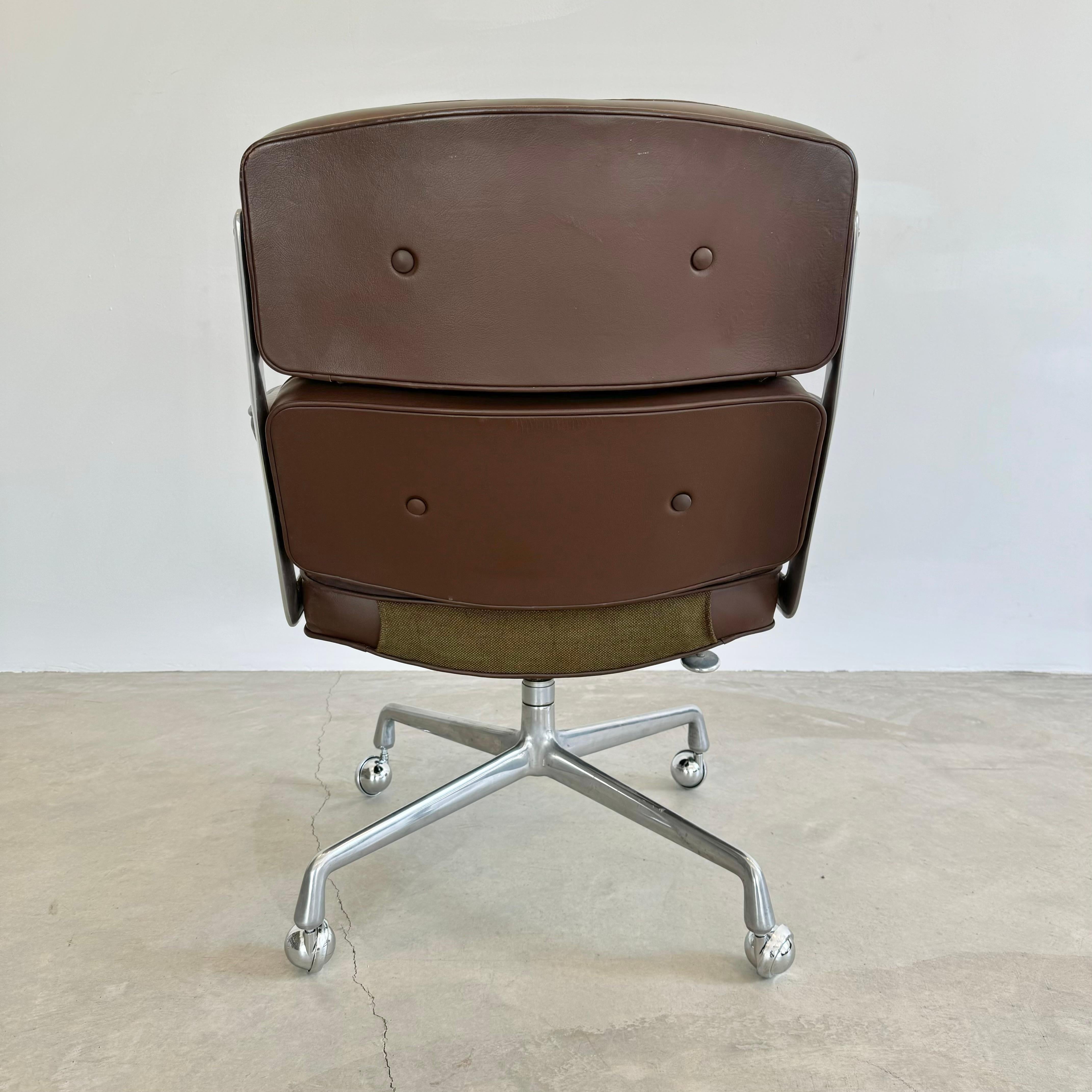 Eames Time Life Chair in Chocolate Leather for Herman Miller, 1978 USA For Sale 9