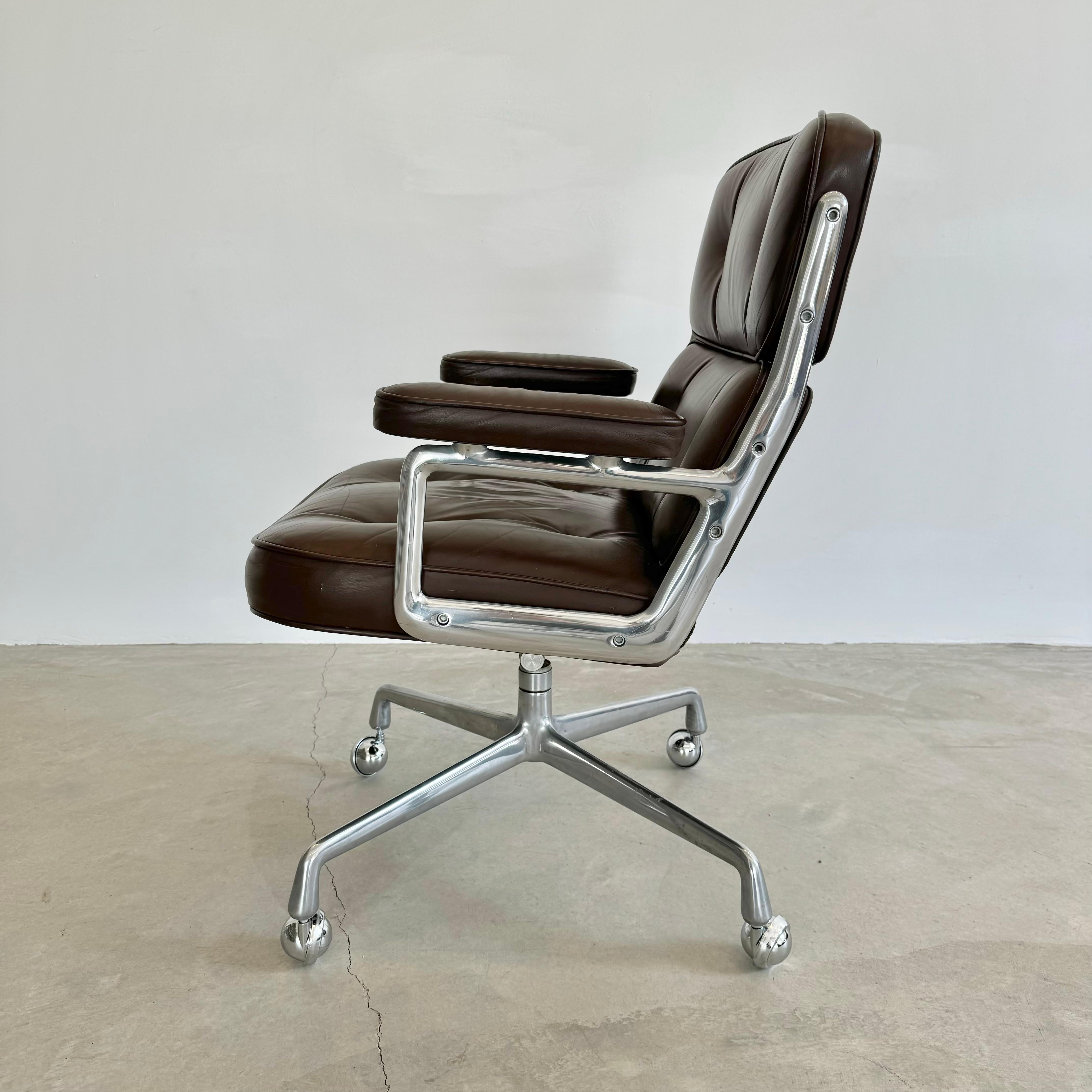 Eames Time Life Chair in Chocolate Leather for Herman Miller, 1978 USA For Sale 10