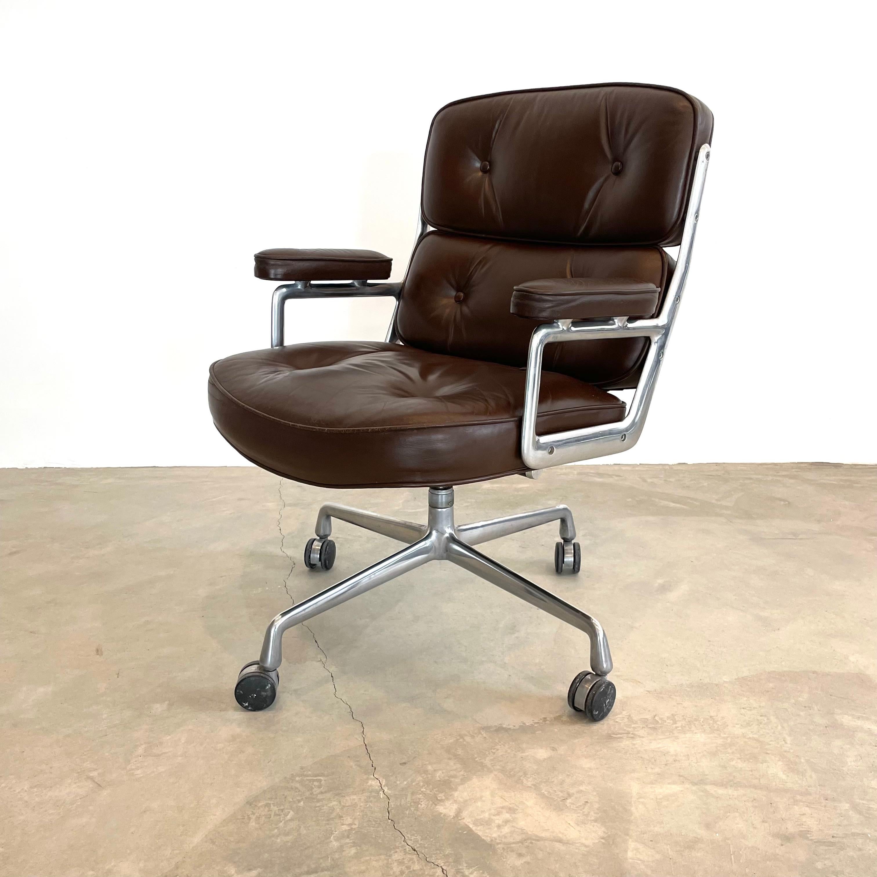 Eames Time Life Chair in Chocolate Leather for Herman Miller, 1978 USA For Sale 11