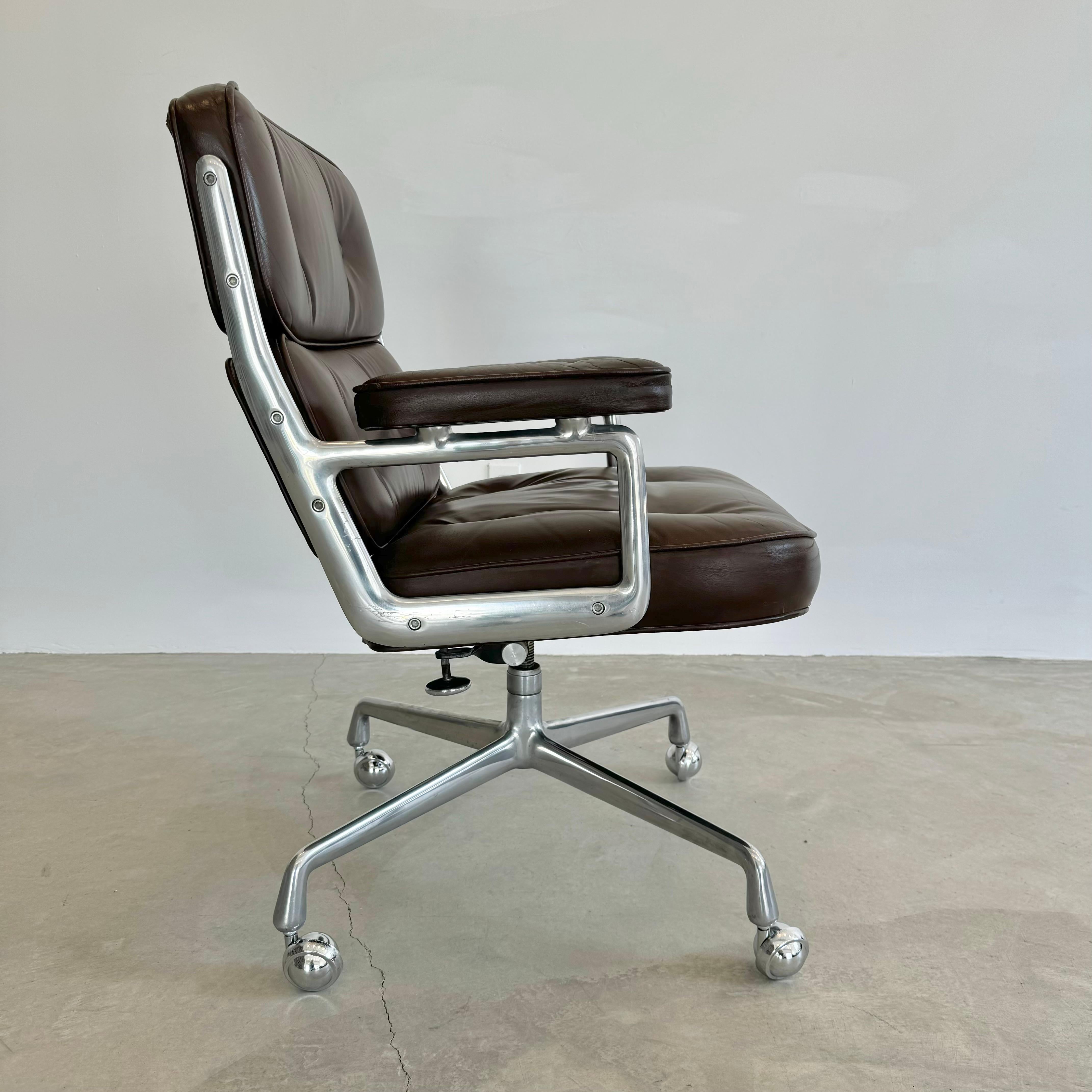Aluminum Eames Time Life Chair in Chocolate Leather for Herman Miller, 1978 USA For Sale