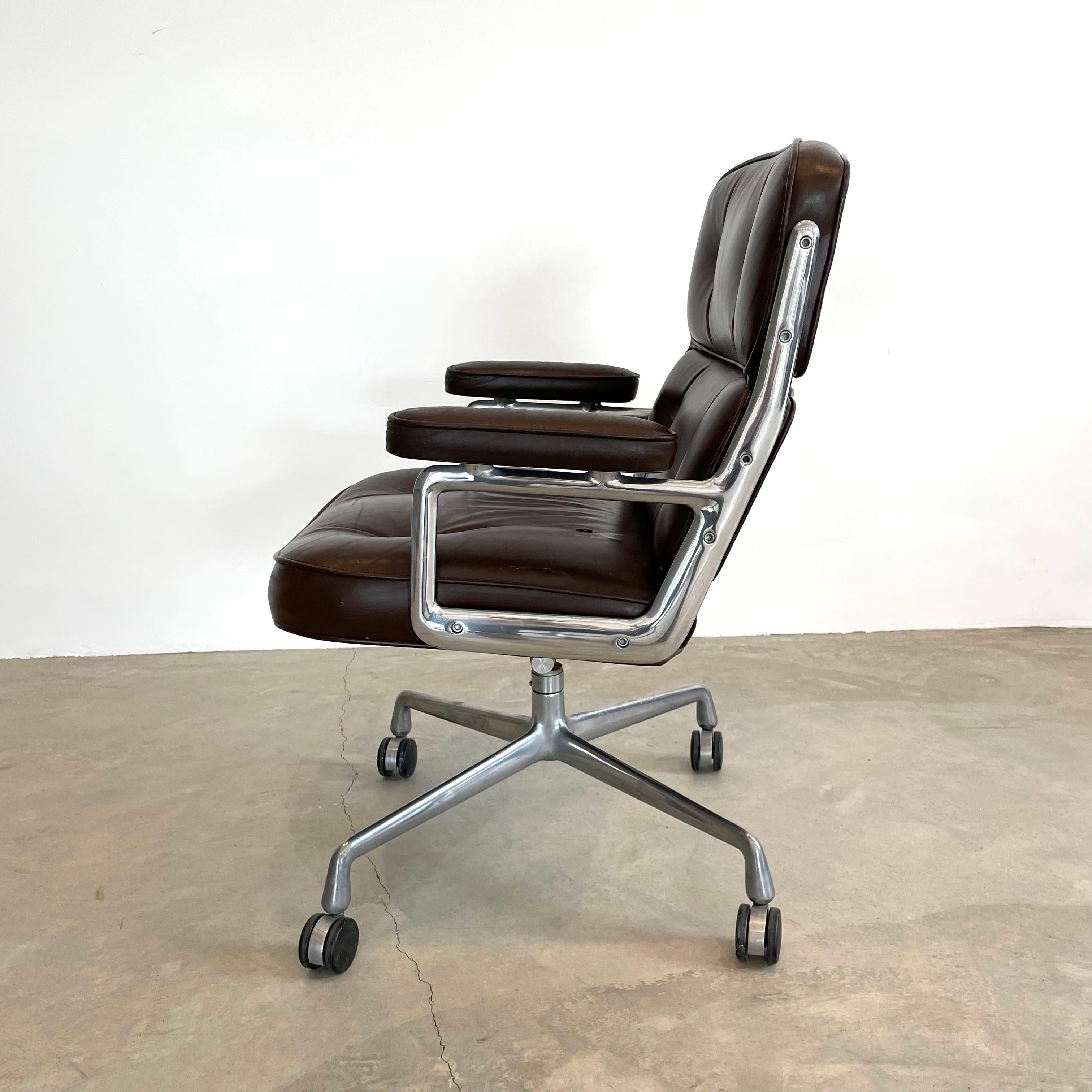 Eames Time Life Chair in Chocolate Leather for Herman Miller, 1978 USA For Sale 1
