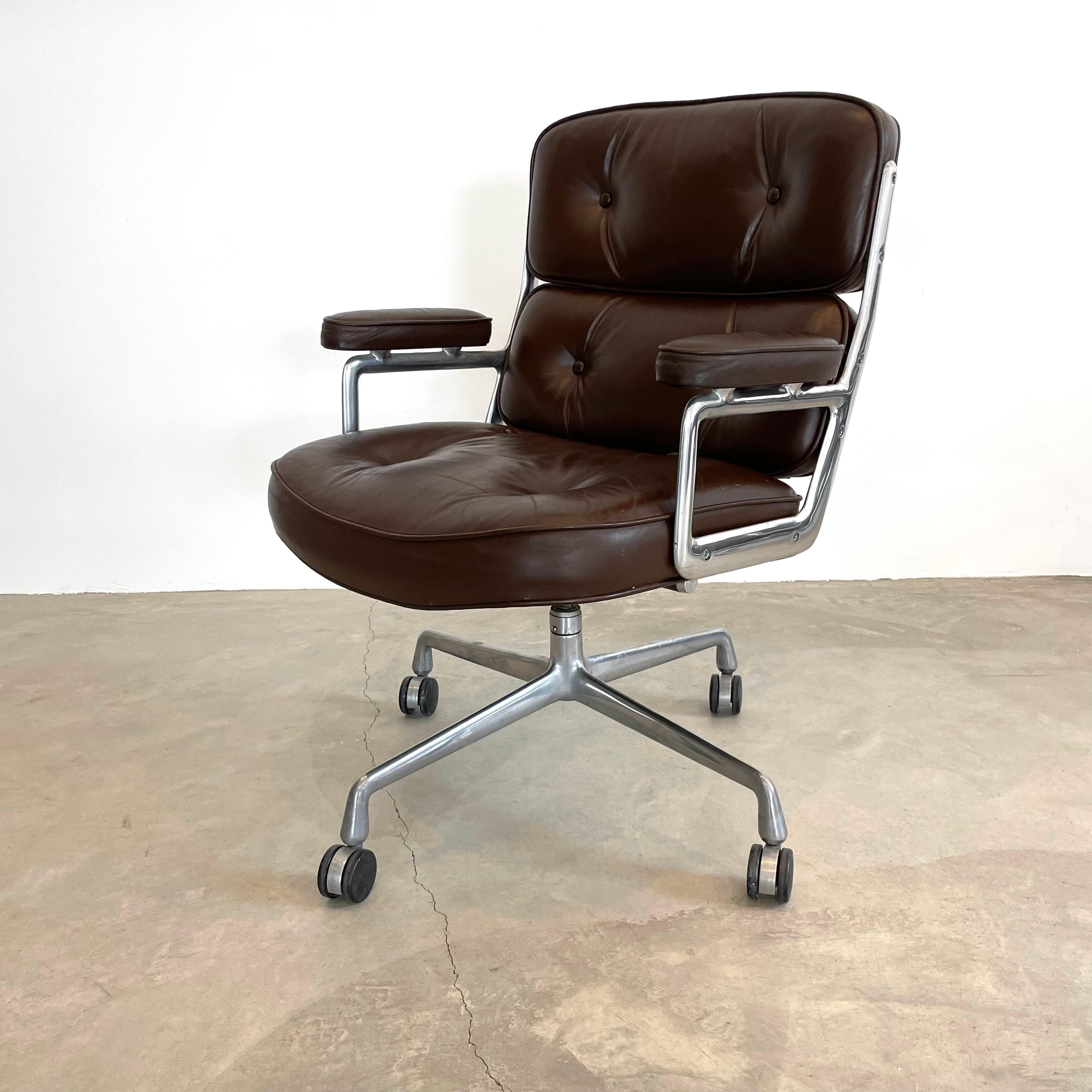 Eames Time Life Chair in Chocolate Leather for Herman Miller, 1978 USA For Sale 2