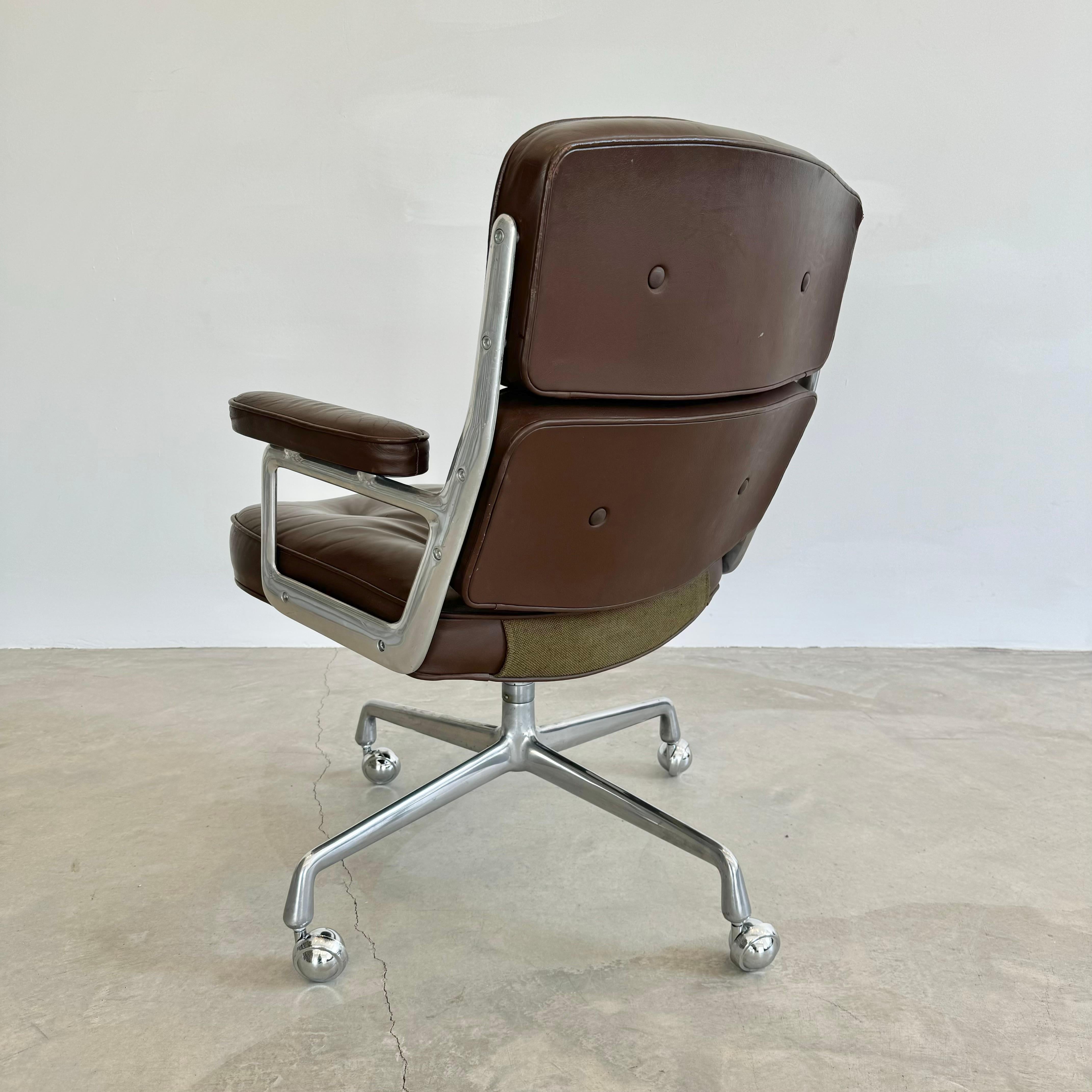 Eames Time Life Chair in Chocolate Leather for Herman Miller, 1978 USA For Sale 2