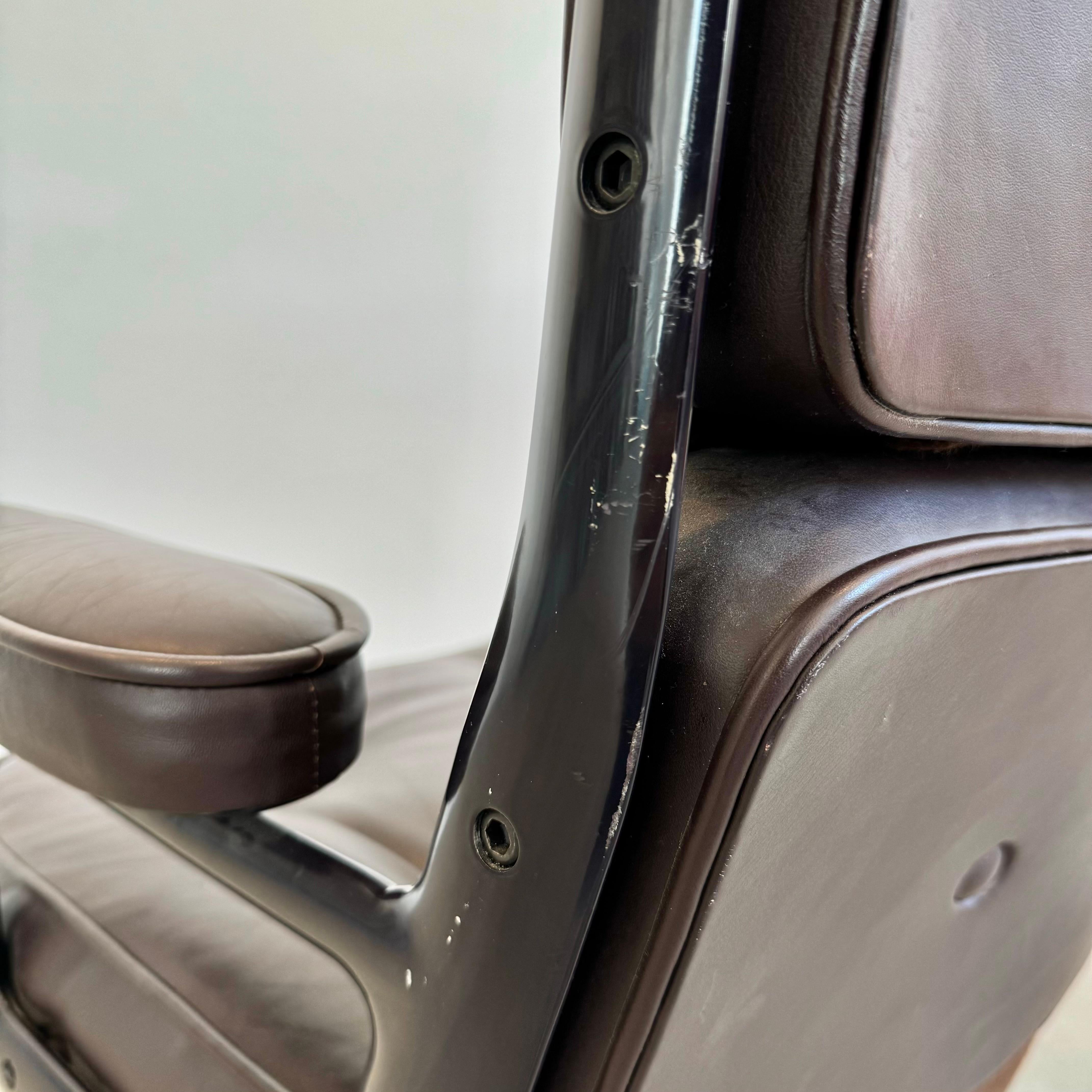 Eames Time Life Chair in Eggplant Leather for Herman Miller, 1985 USA For Sale 5