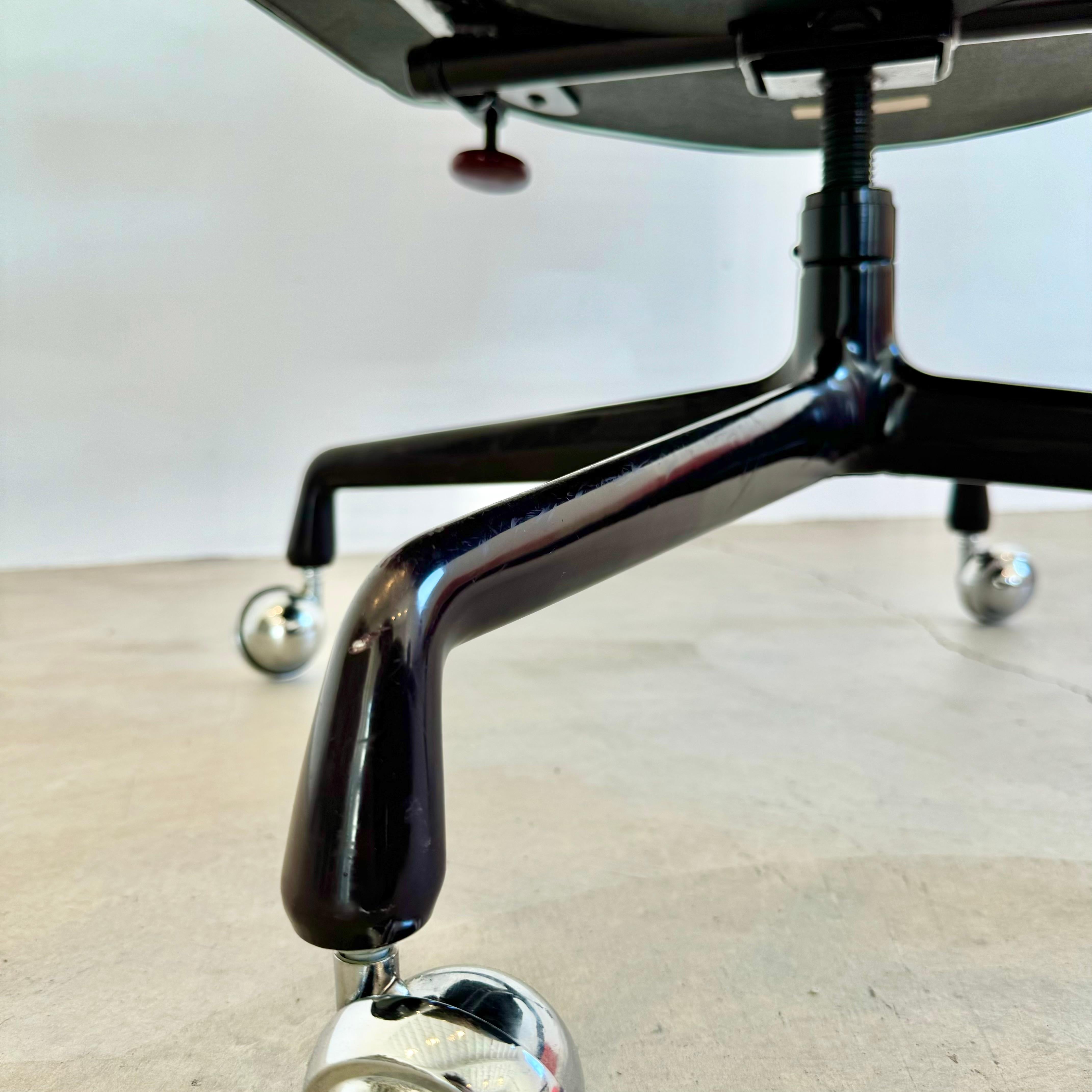 Eames Time Life Chair in Eggplant Leather for Herman Miller, 1985 USA For Sale 9