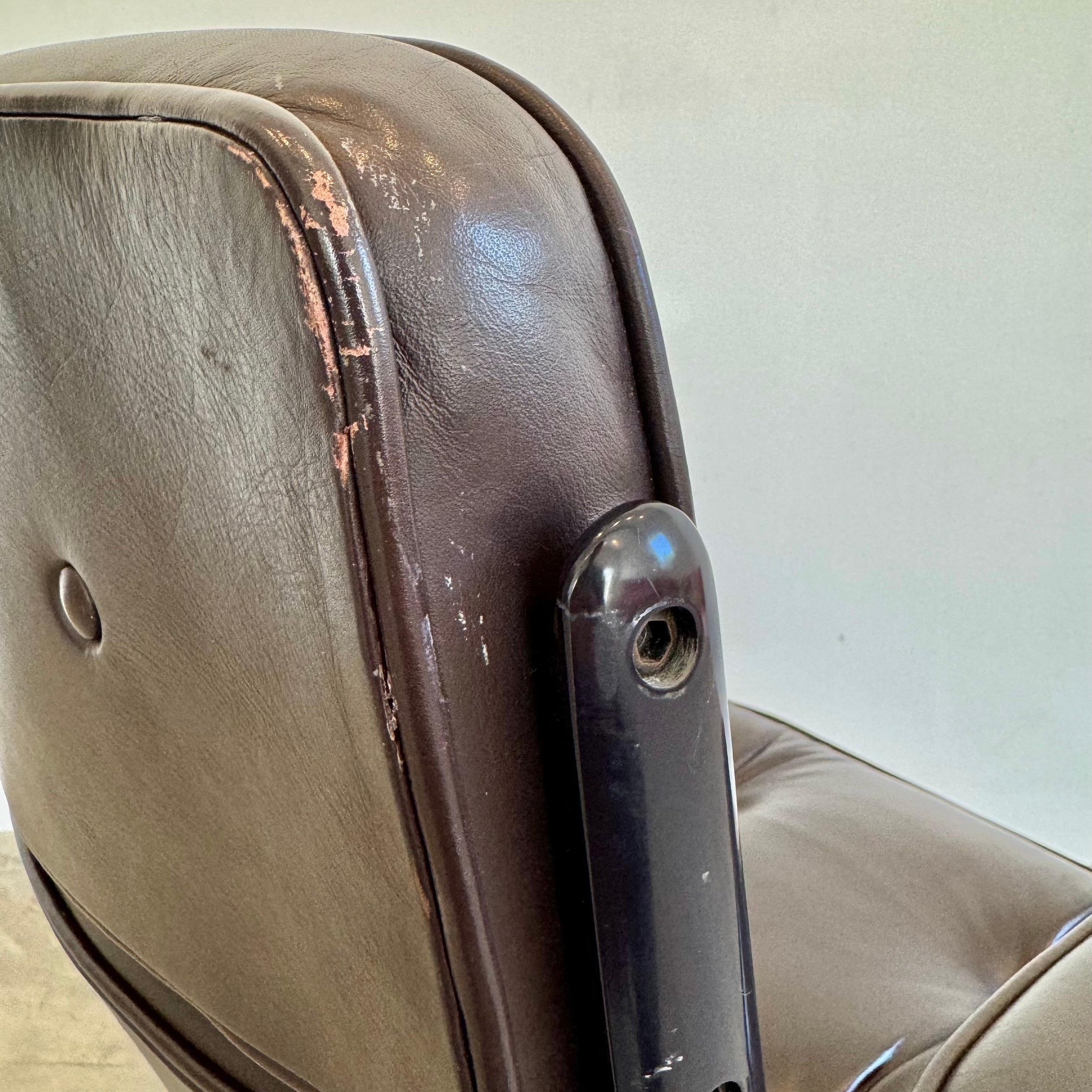 Eames Time Life Chair in Eggplant Leather for Herman Miller, 1984 USA For Sale 2