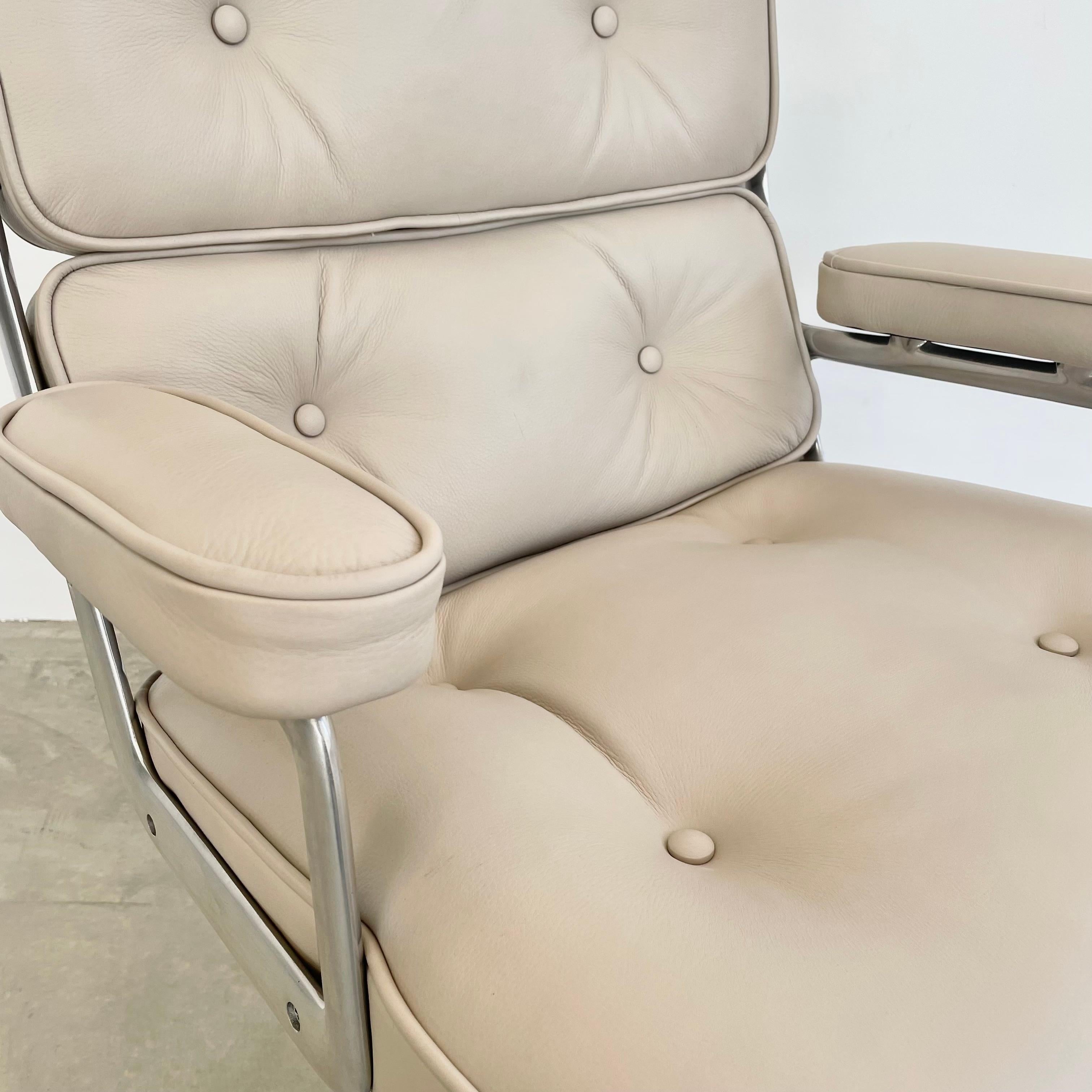 Eames Time Life Chair in Grey Leather for Herman Miller, 1980s For Sale 4