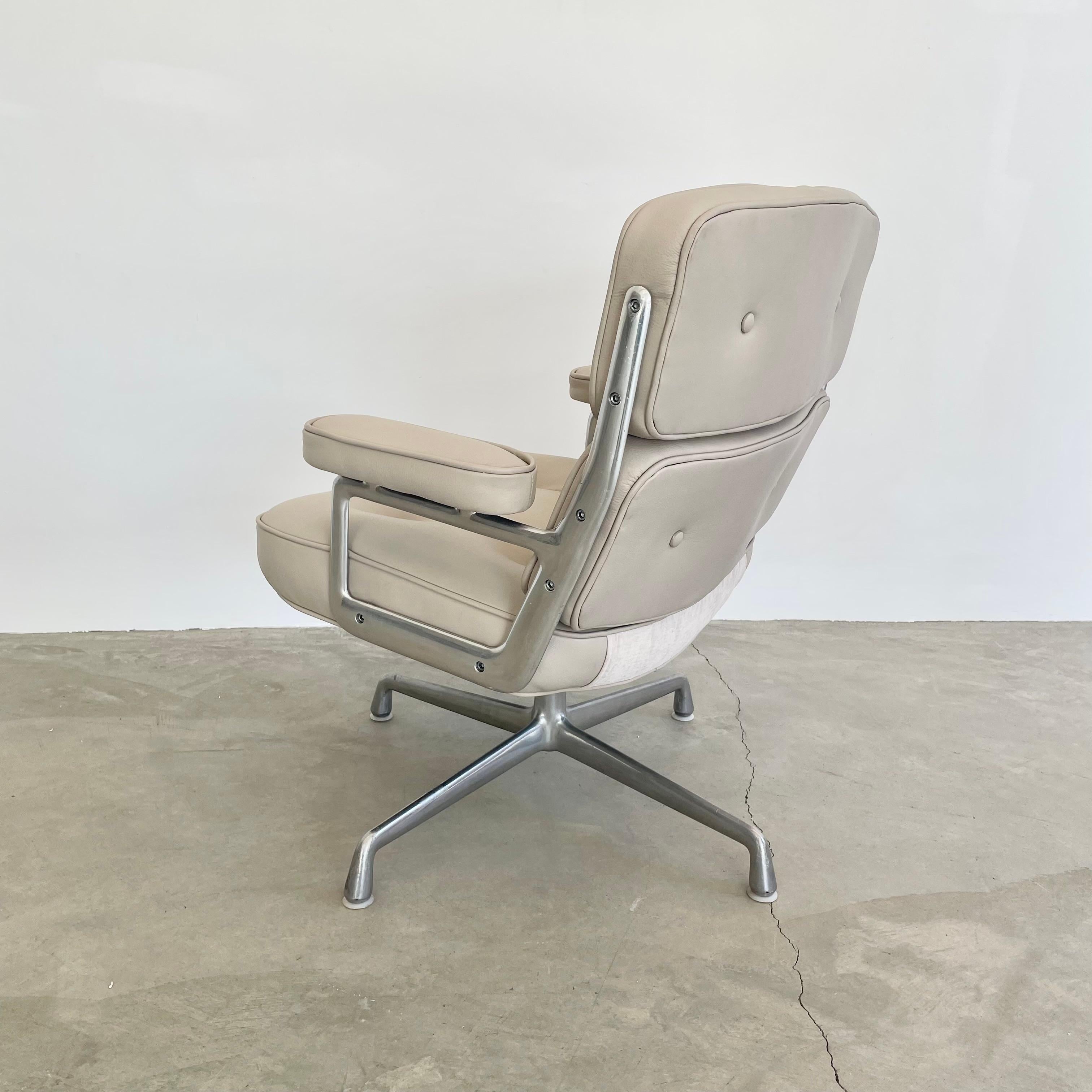 Late 20th Century Eames Time Life Chair in Grey Leather for Herman Miller, 1980s For Sale