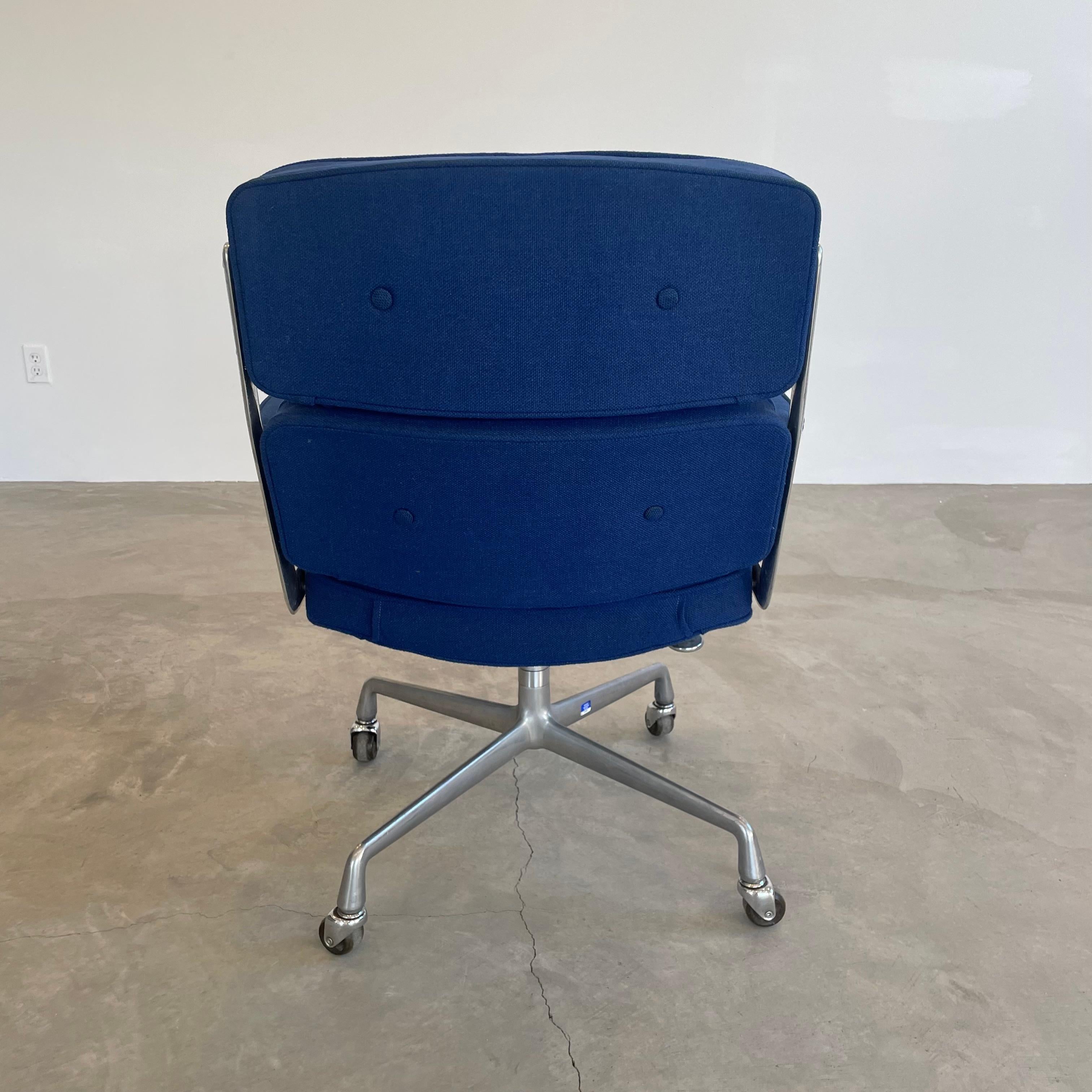 Late 20th Century Eames Time Life Chair in Navy Blue Burlap for Herman Miller, 1978 USA For Sale
