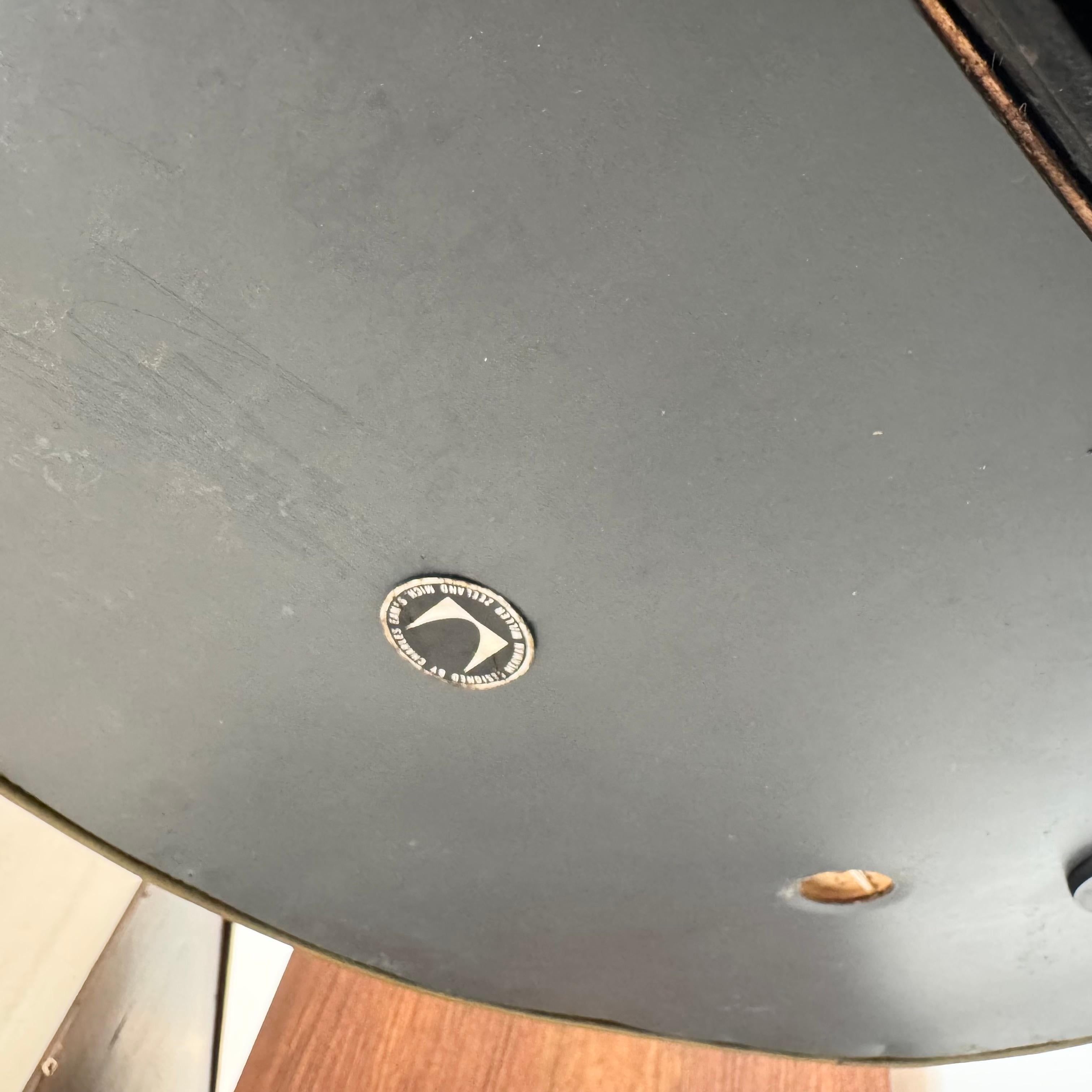 Sedia Eames Time Life in pelle d'ulivo per Herman Miller, anni '80 USA in vendita 9