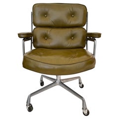 Chaise Eames Time Life en cuir olive pour Herman Miller, années 1980 aux États-Unis