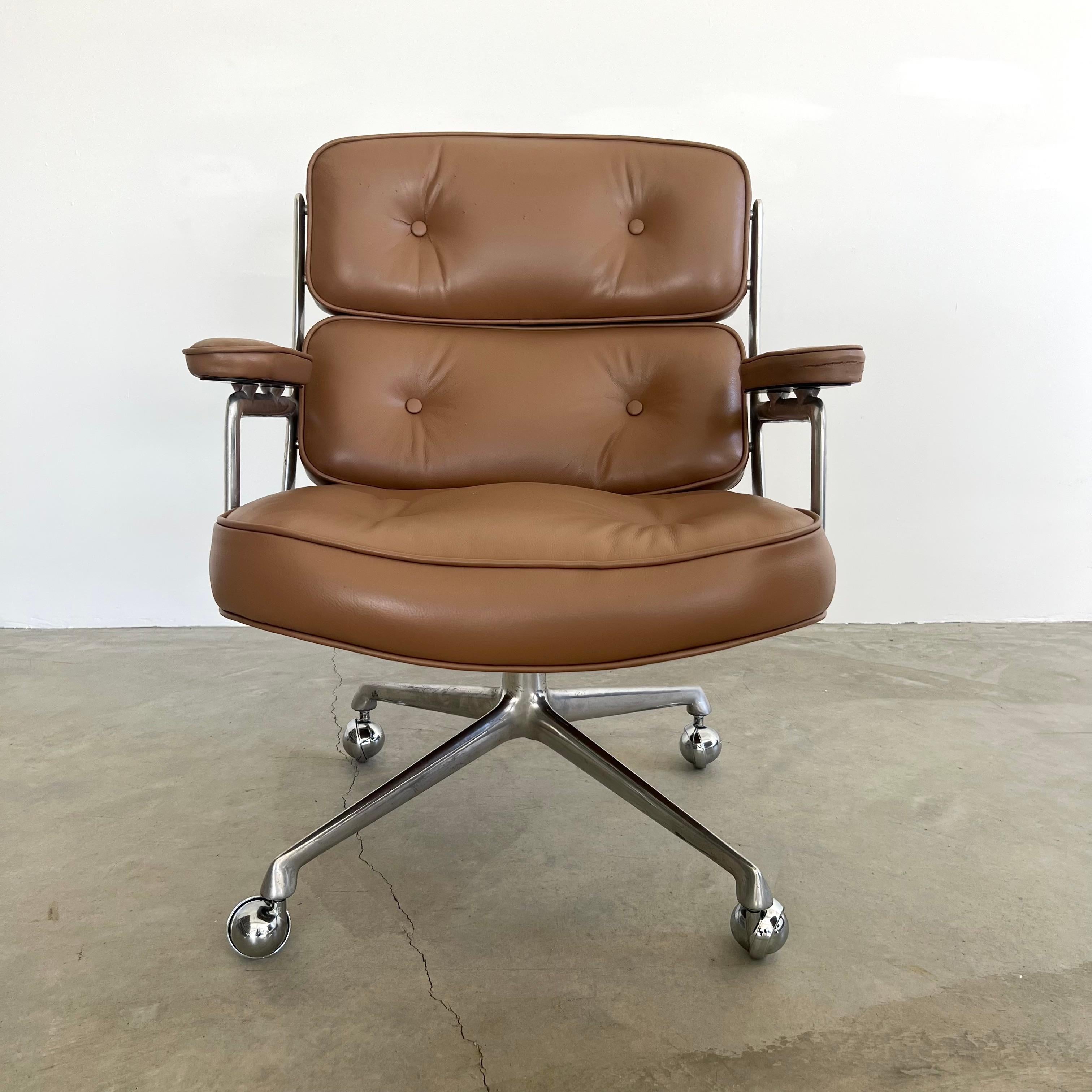 Mid-Century Modern Eames Time Life Chair in Tan Leather for Herman Miller, 1980s USA For Sale