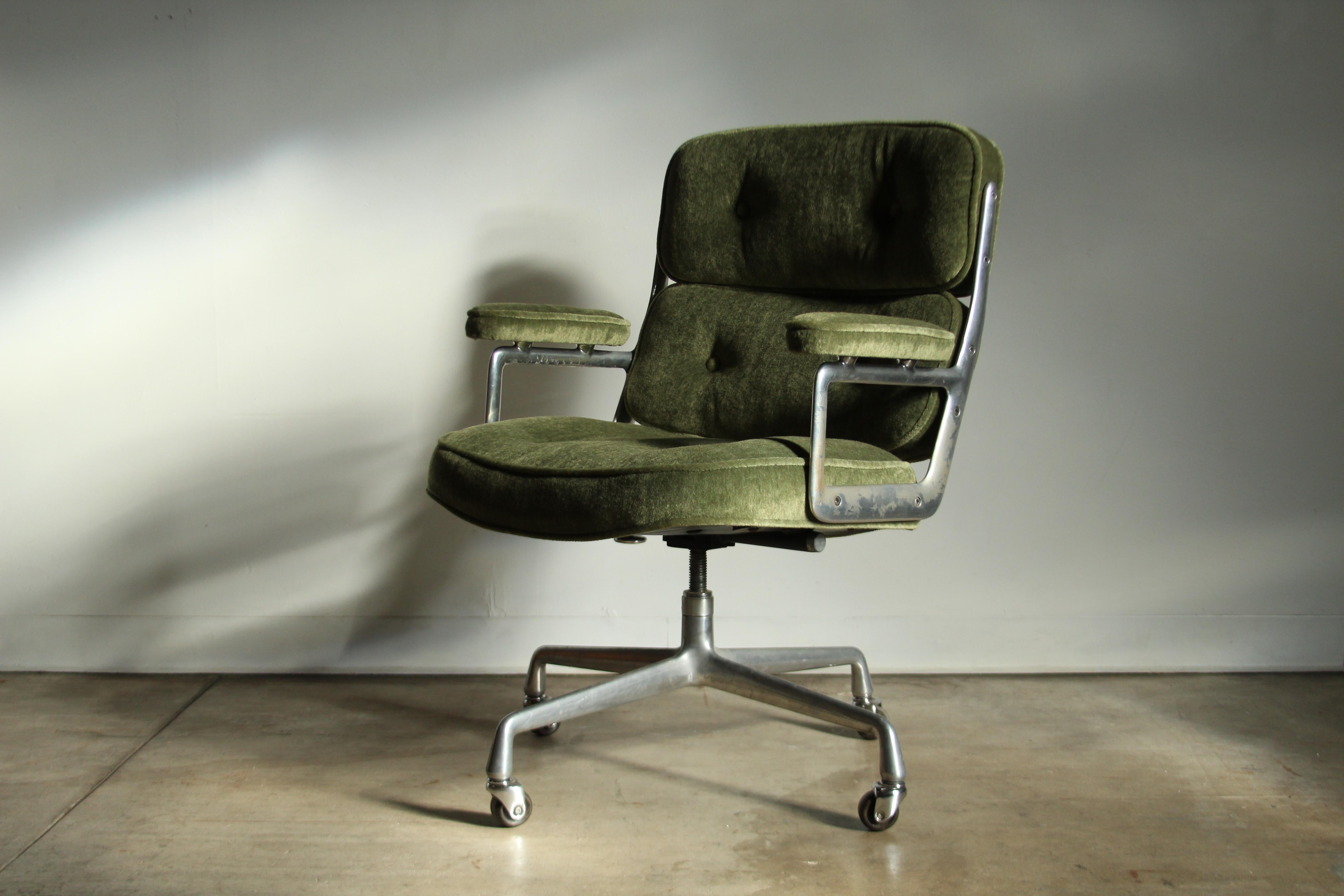 Eames Time Life Executive Chair in Green Mohair, 1970s 13