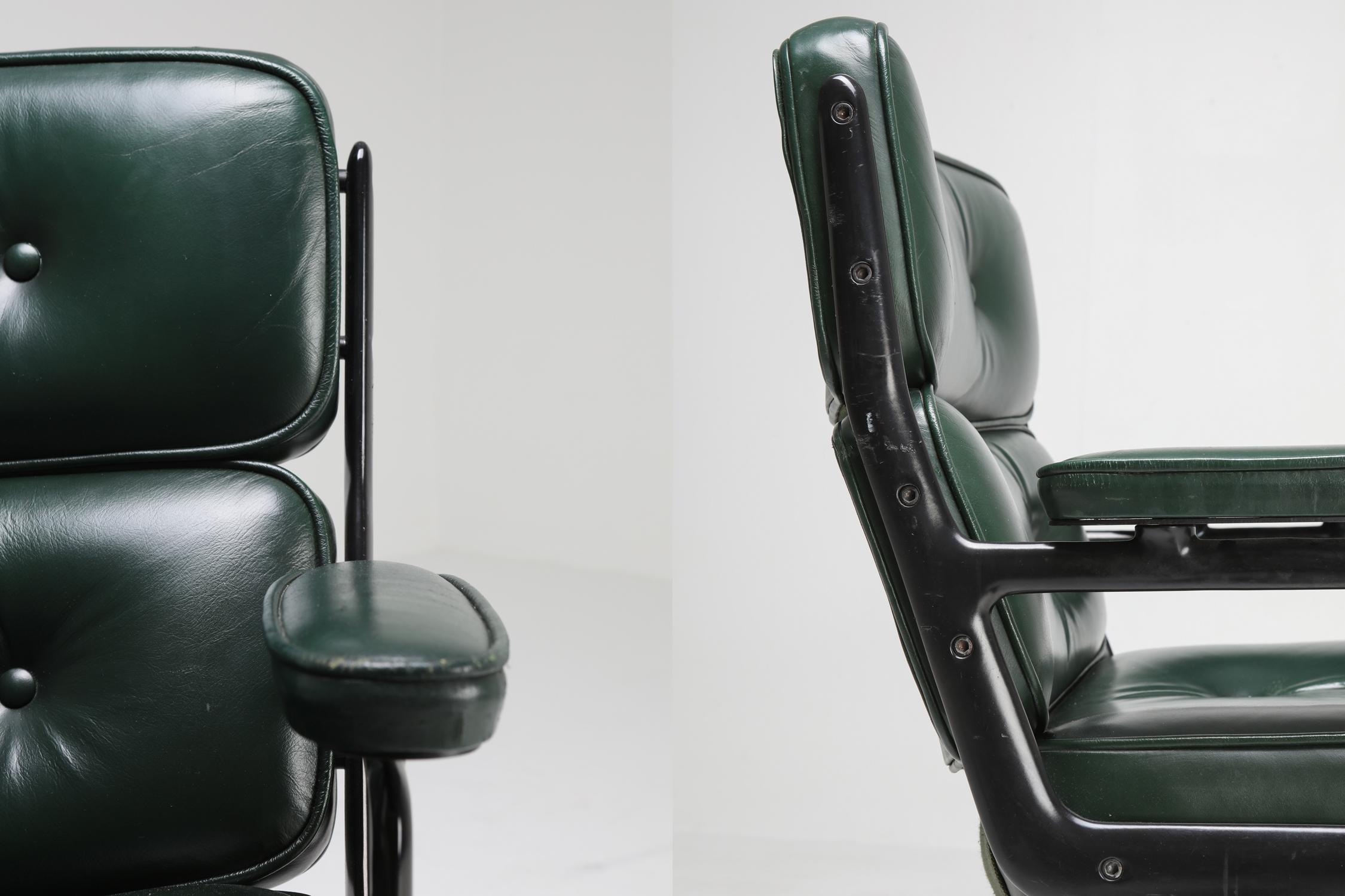Eames Time Life Lobby Chair EA108 in Green Leather 1