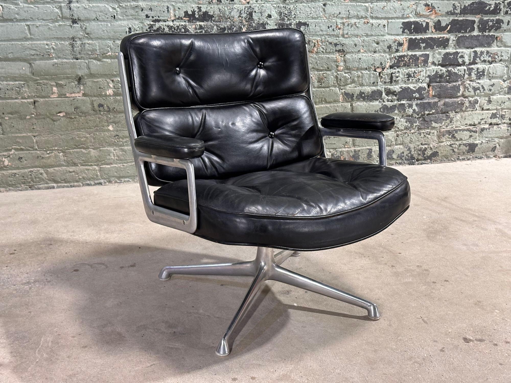 Silla Eames Time Life Lobby ES105 de Charles and Ray Eames Estadounidense en venta