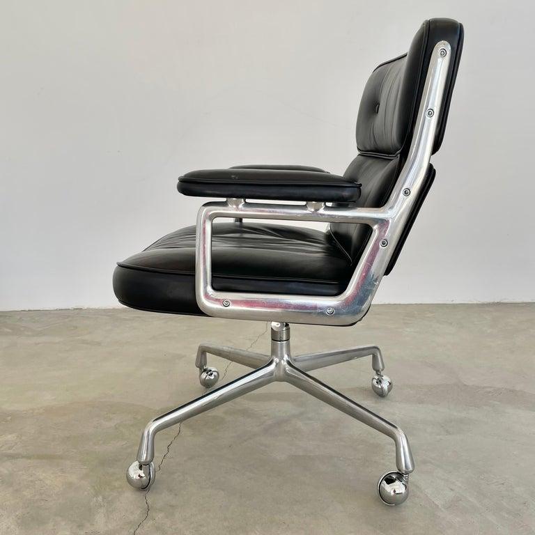 Eames Time Life Lobby Chair in Black Leather for Herman Miller, 1983 USA 4