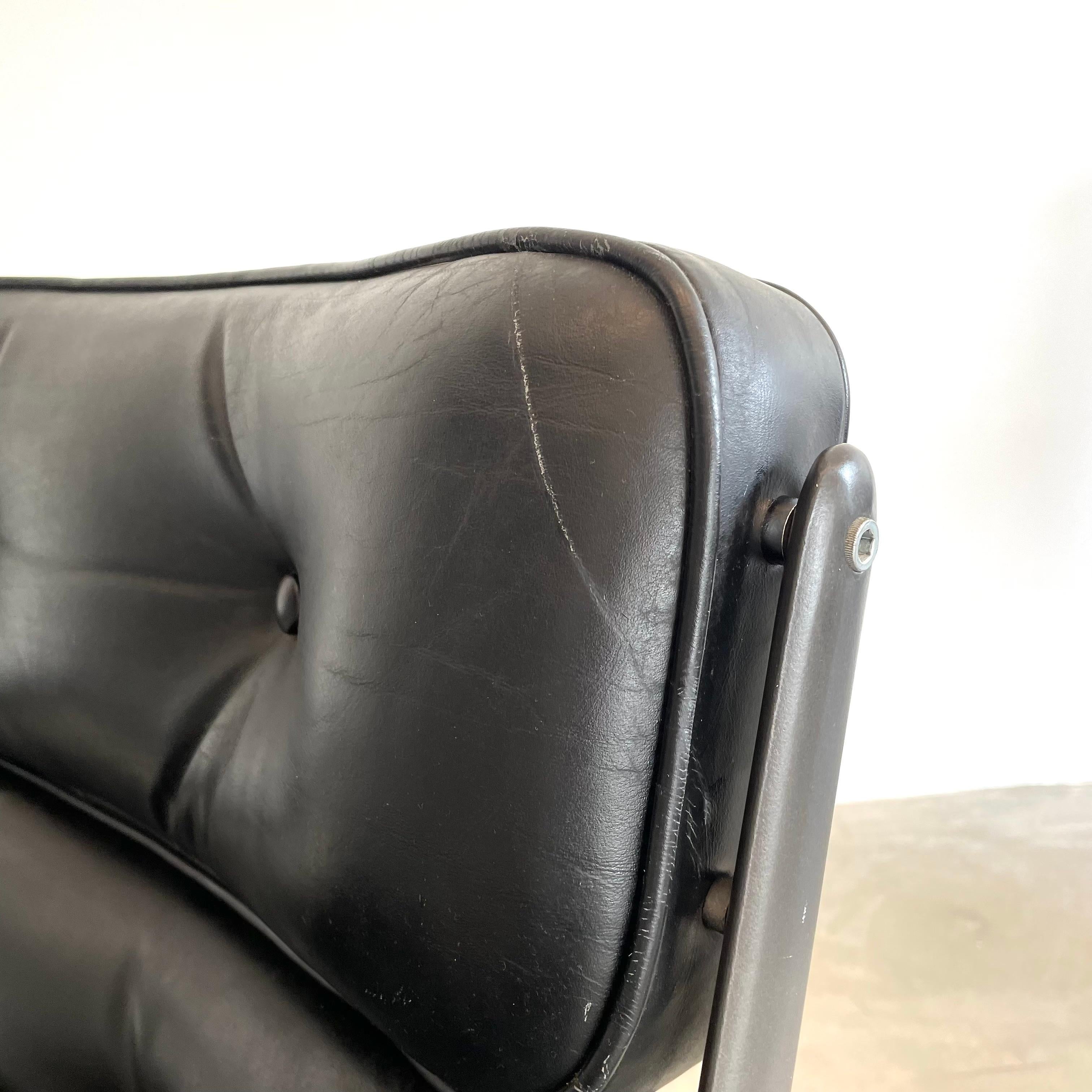 Eames Time Life Lobby Lounge Chair in Black Leather for Herman Miller, 1980s USA For Sale 3