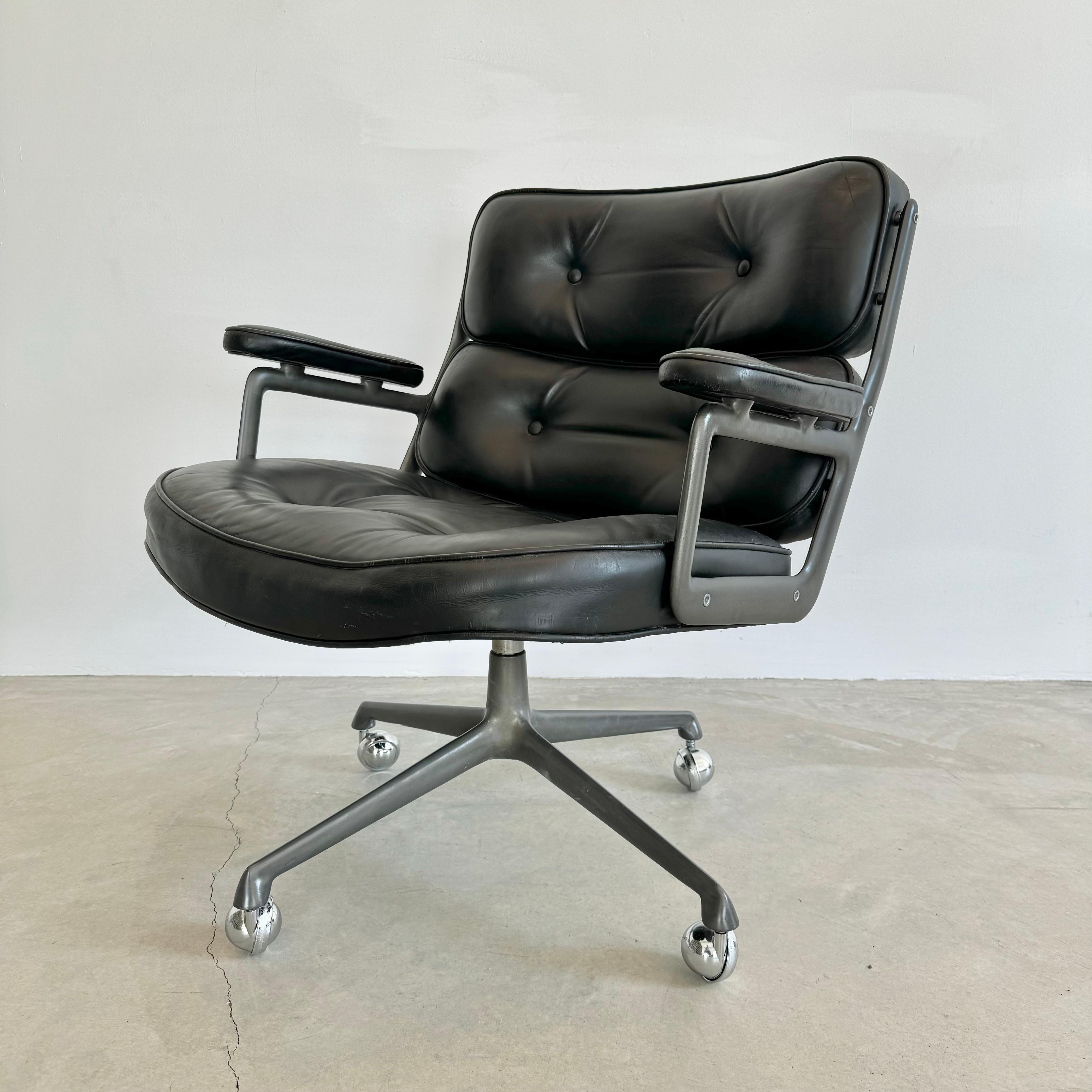 Late 20th Century Eames Time Life Lobby Lounge Chair in Black Leather for Herman Miller, 1980s USA For Sale