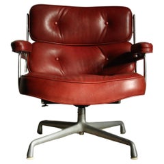 Fauteuil de salon Eames Time Life en cuir de veau sang de bœuf, années 1960