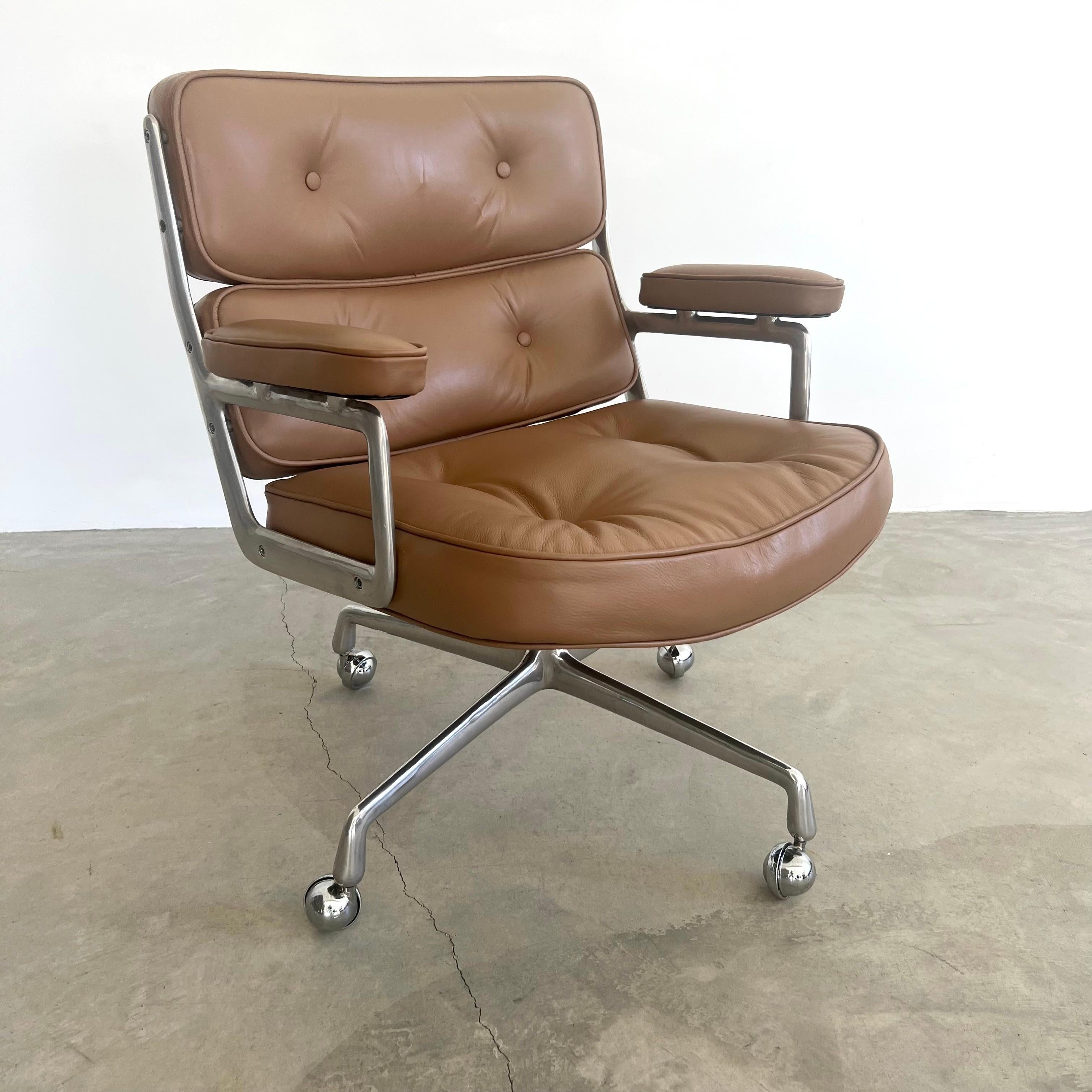 Eames Time Life Lobby Lounge Chair in Tan Leather for Herman Miller, 1980s USA 5