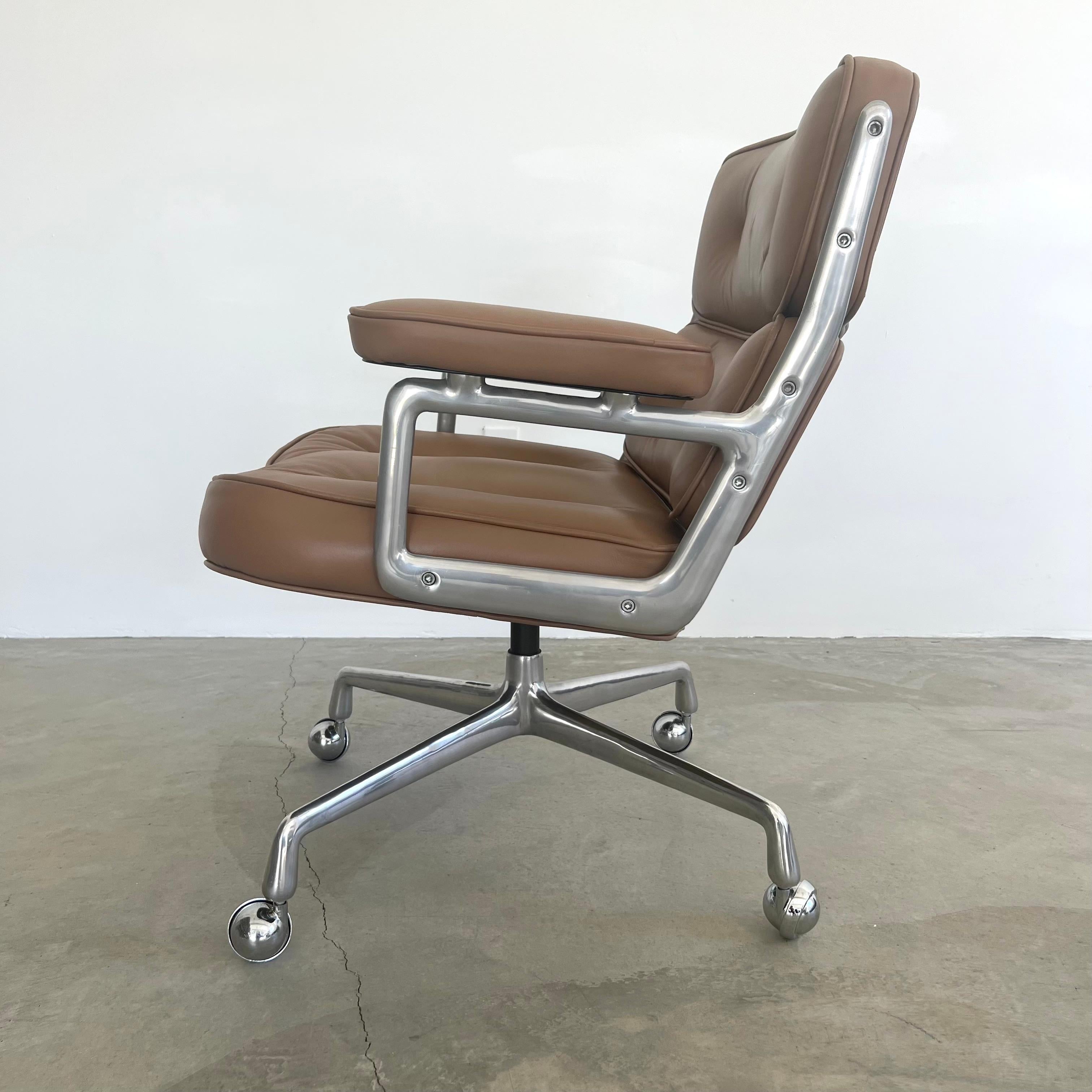 Eames Time Life Lobby Lounge Chair in Tan Leather for Herman Miller, 1980s USA 7