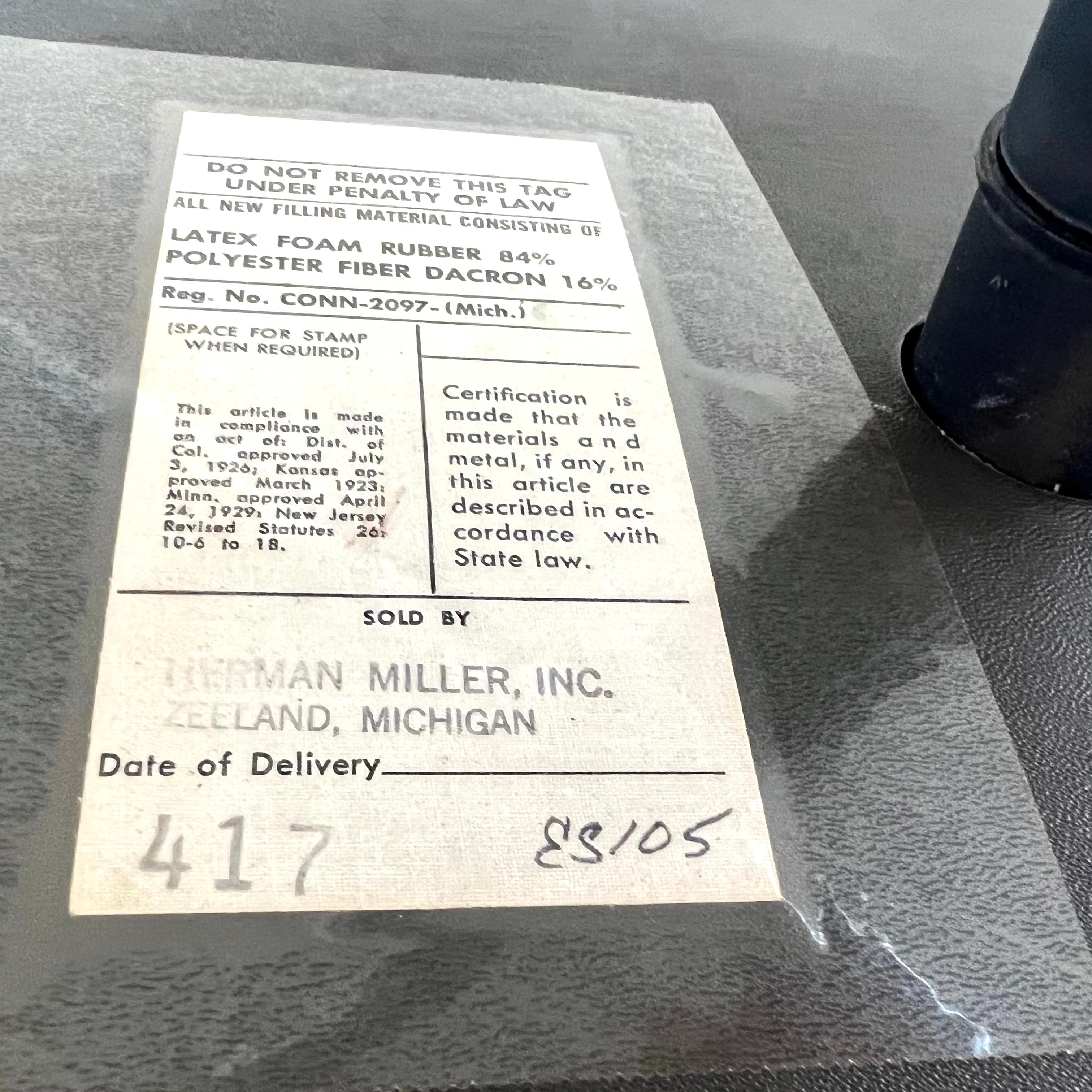 Fauteuil de salon Eames Time Life en cuir brun clair pour Herman Miller, années 1980 aux États-Unis 10
