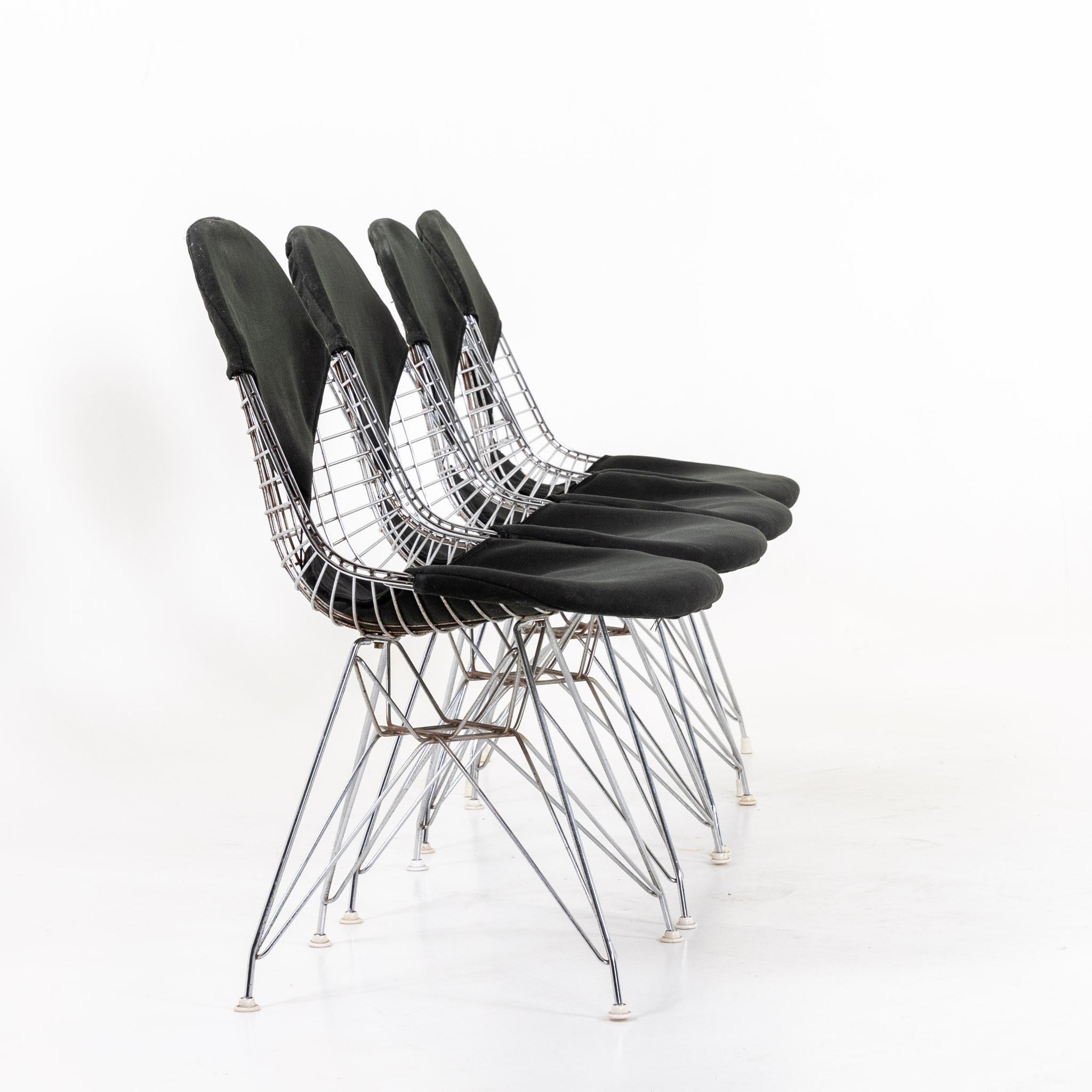 Milieu du XXe siècle Chaise Bikini Eames DKR-2 en fil métallique avec couvercle noir, design 1951 en vente