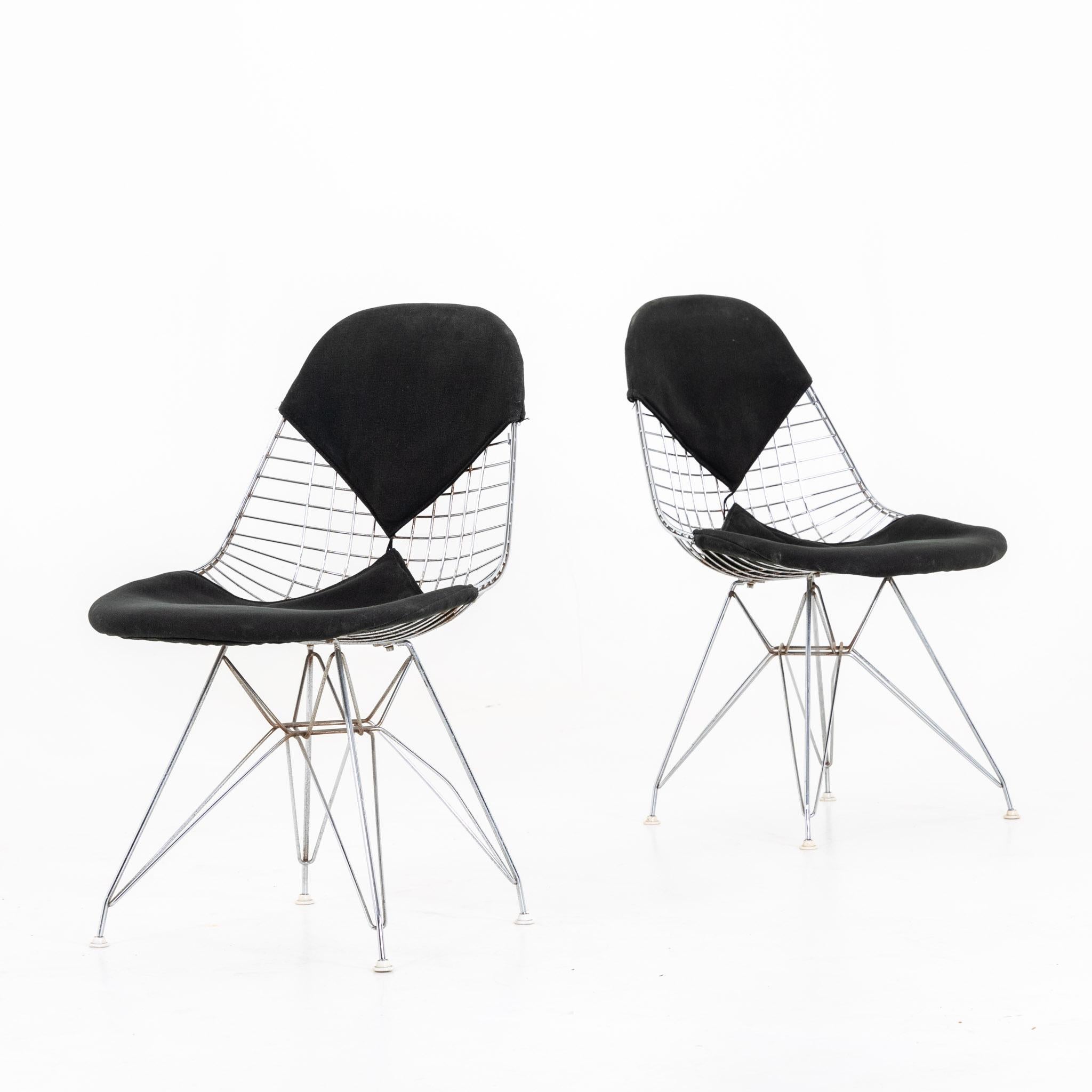 Mid-20th Century Eames Wire Bikini Chair DKR-2 with Black Cover, Design 1951 For Sale