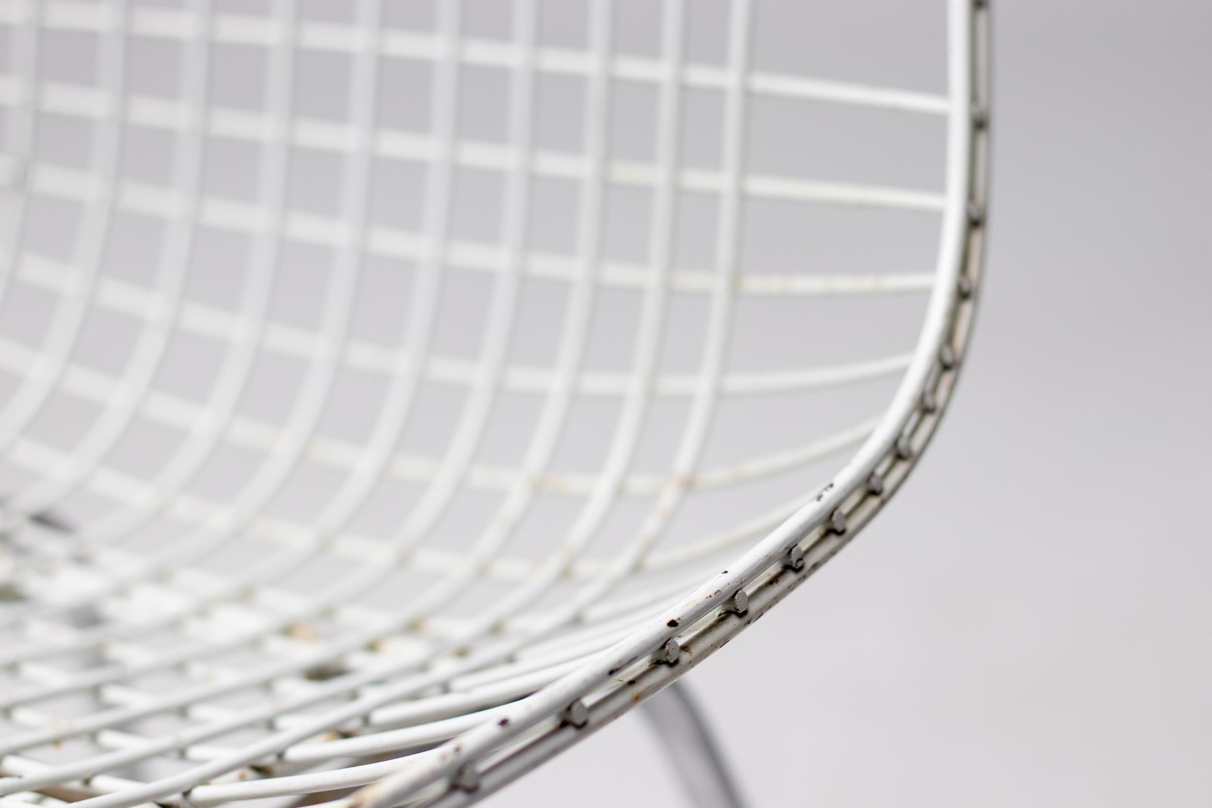 Eames Drahtstuhl für Herman Miller mit original Girard Bikini (Emailliert) im Angebot